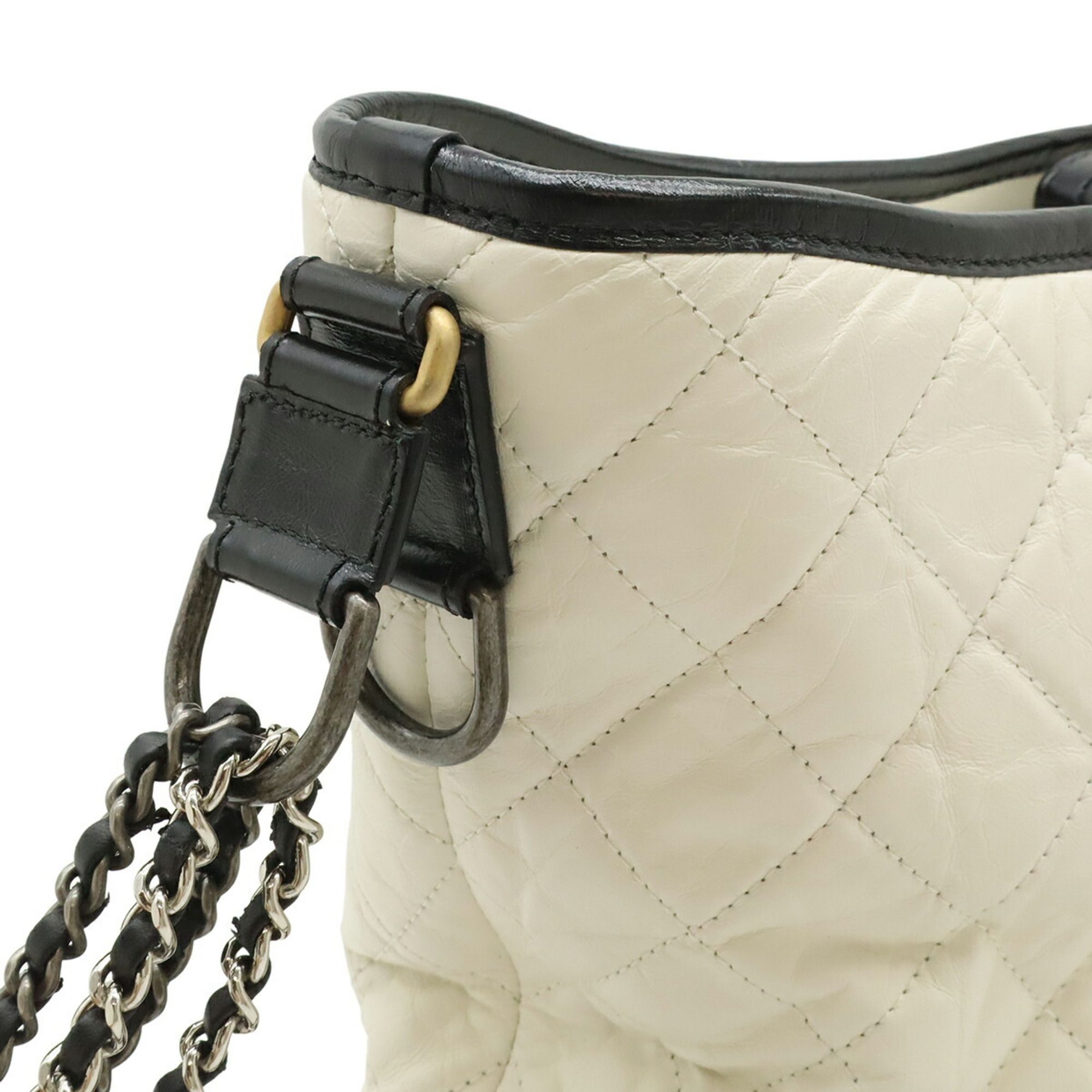 Gabriel Leather Shoulder Bag (Pre-Owned) - Chanel - Modalova