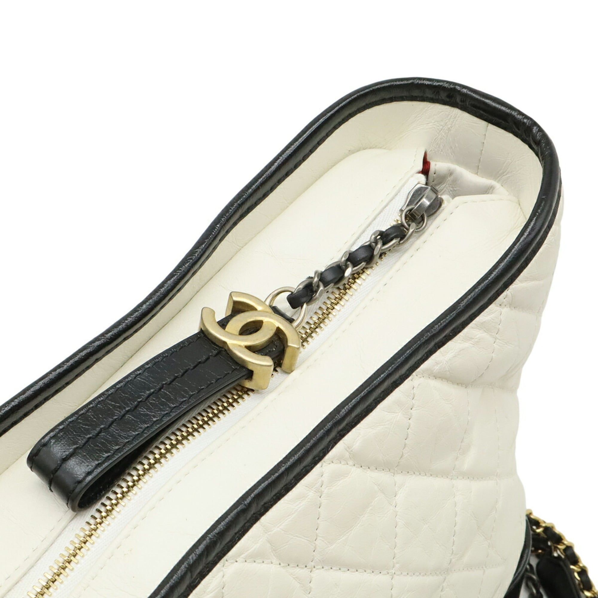Gabriel Leather Shoulder Bag (Pre-Owned) - Chanel - Modalova