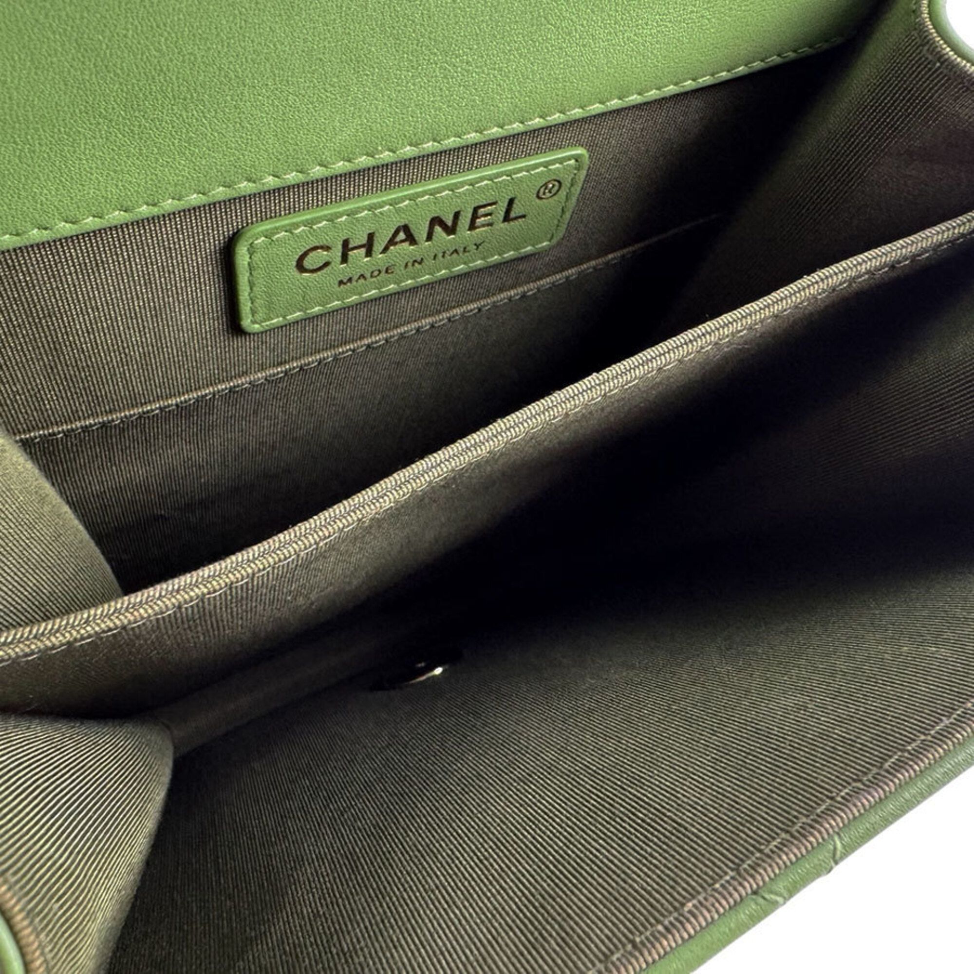 Leather Shoulder Bag (Pre-Owned) - Chanel - Modalova
