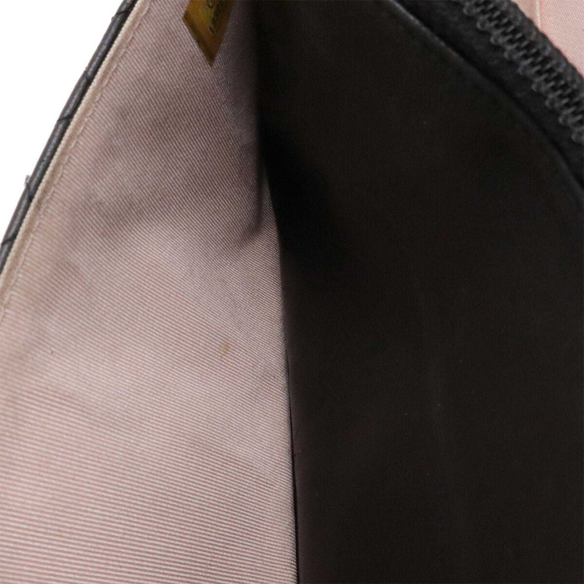 Leather Pochette Shoulder Bag (Pre-Owned) - Chanel - Modalova