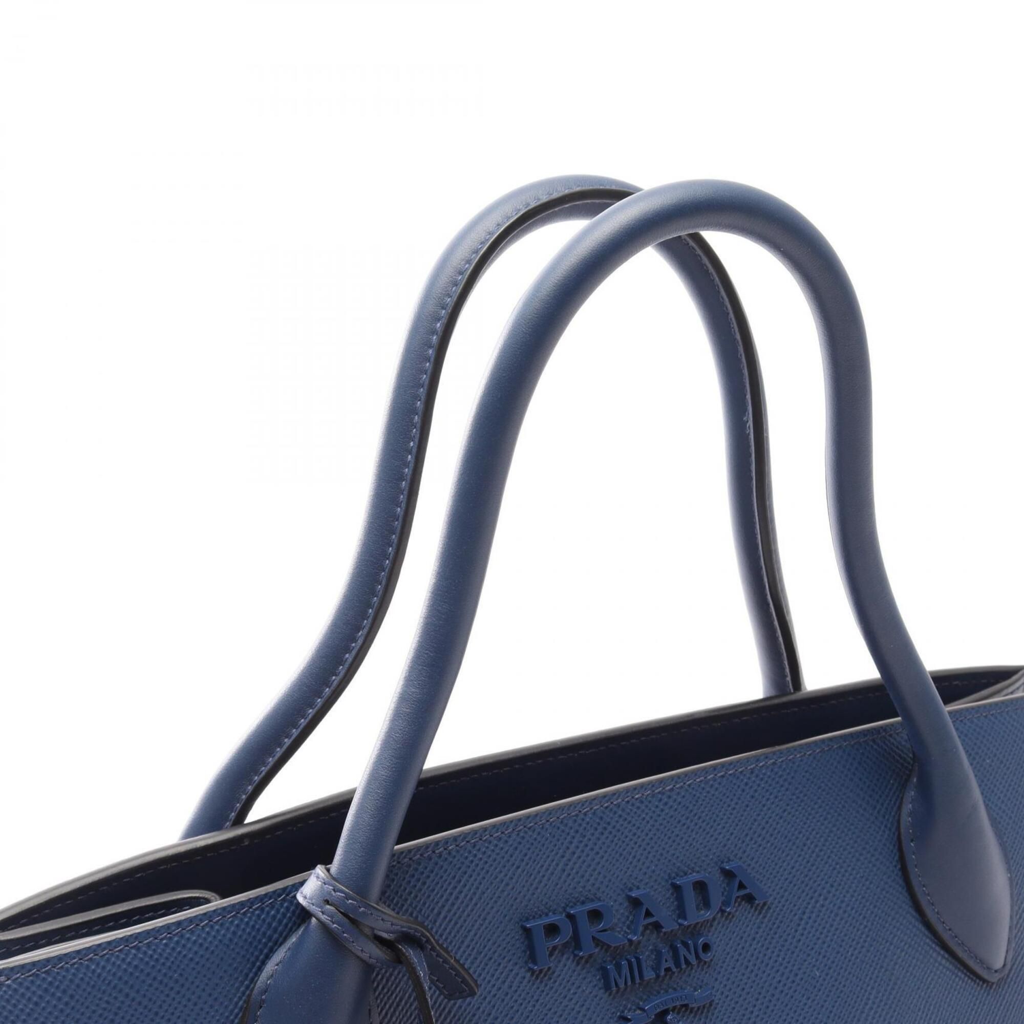 Saffiano Triangle Handbag Pouch (Pre-Owned) - Prada - Modalova