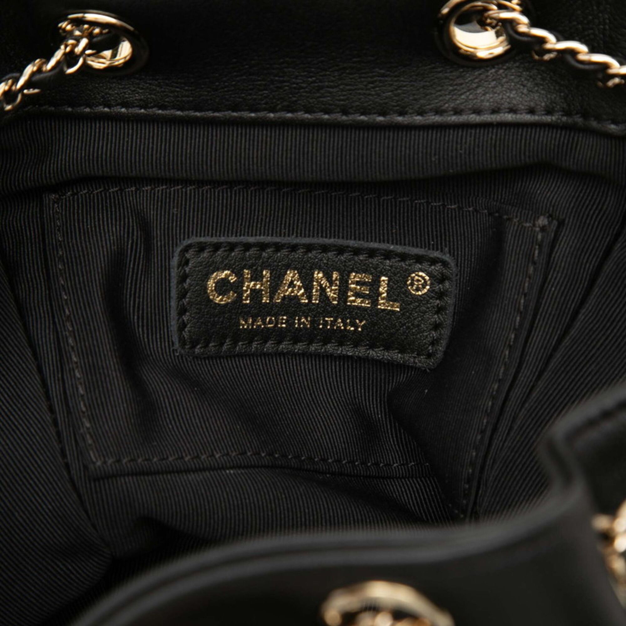 Matelasse Leather Backpack (Pre-Owned) - Chanel - Modalova