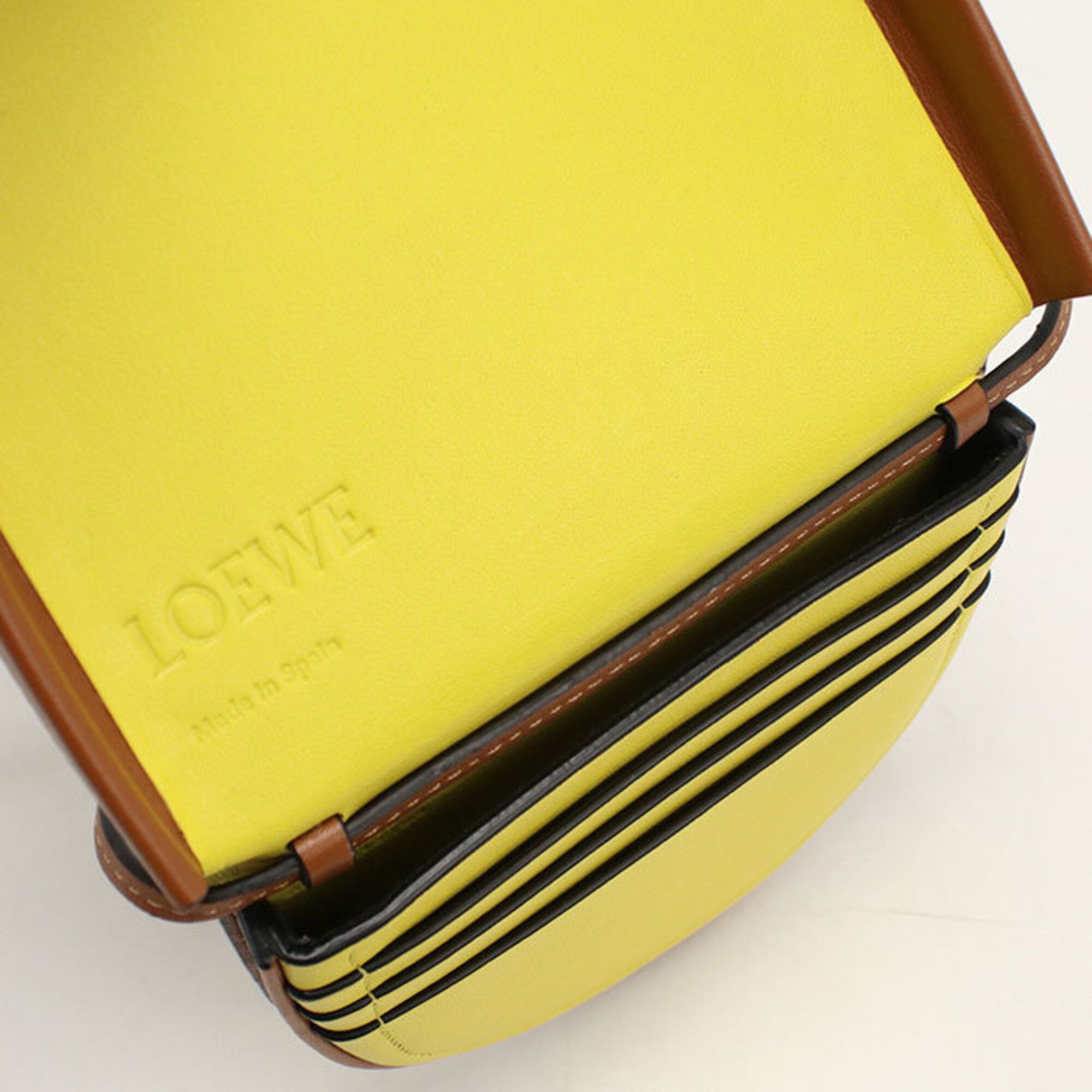 Leather Shoulder Bag (Pre-Owned) - Loewe - Modalova