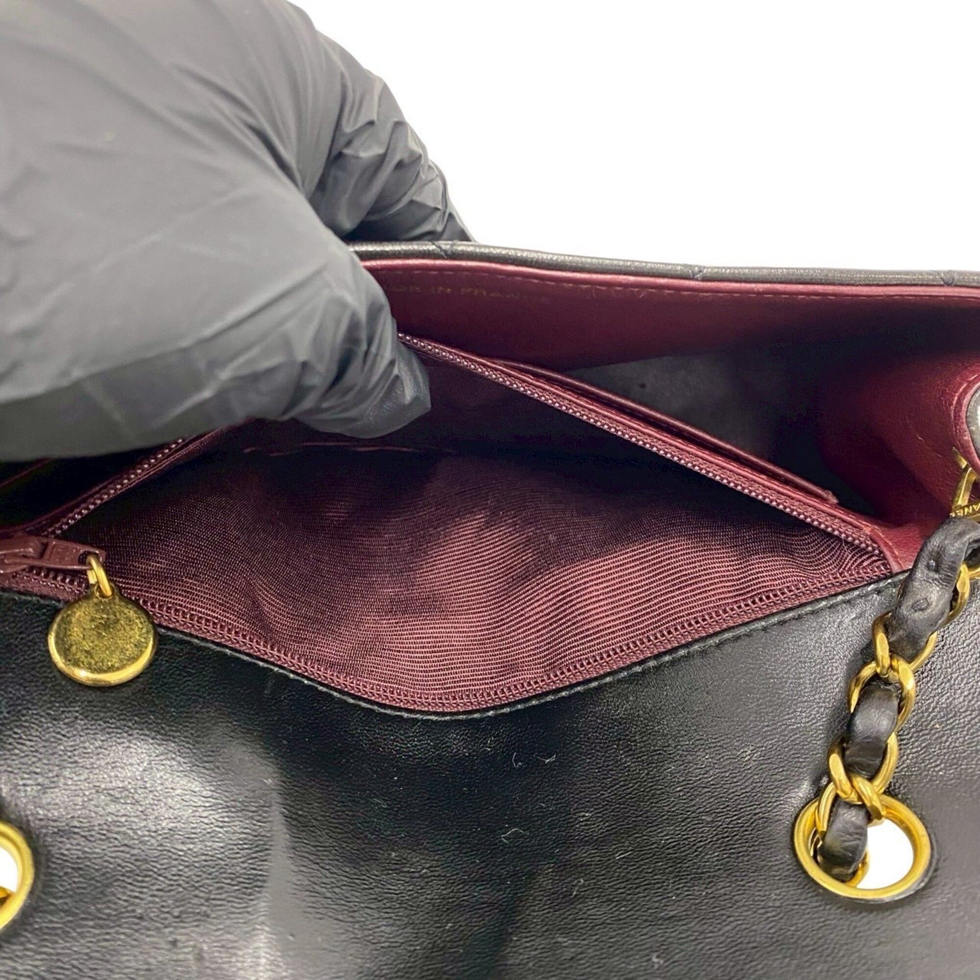 Leather Shoulder Bag (Pre-Owned) - Chanel - Modalova
