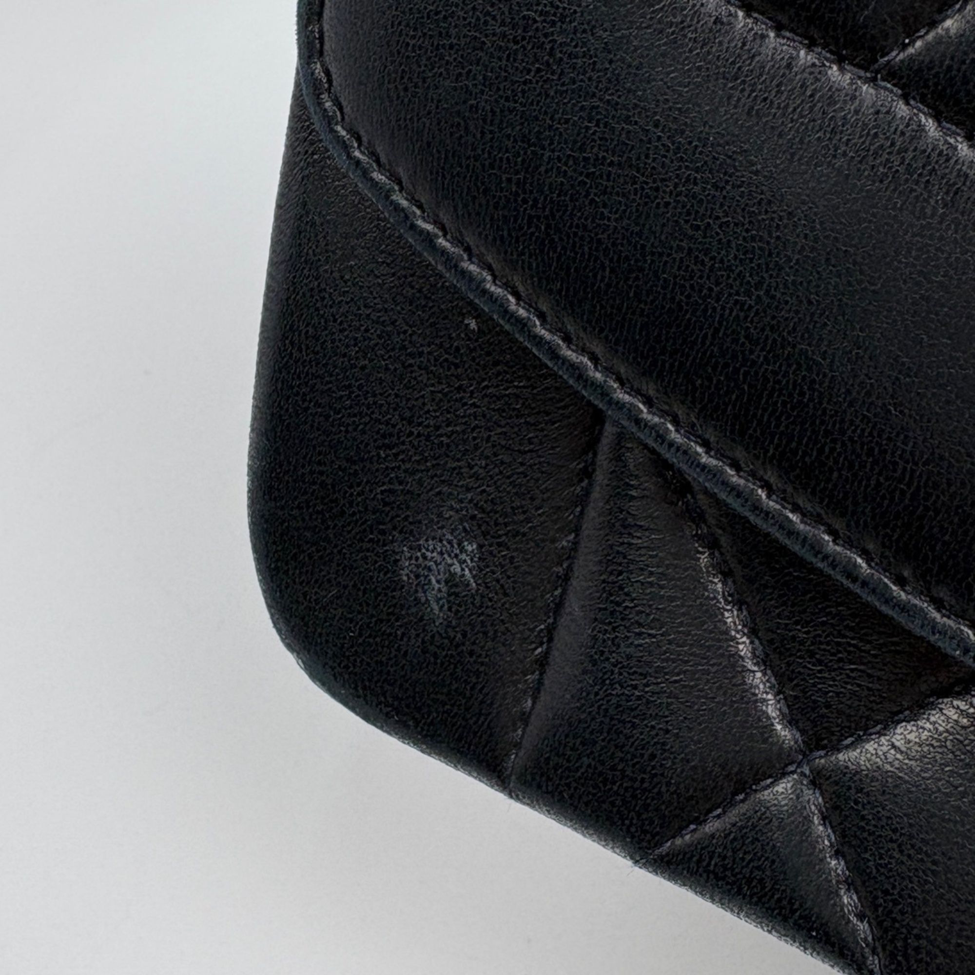 Leather Shoulder Bag (Pre-Owned) - Chanel - Modalova