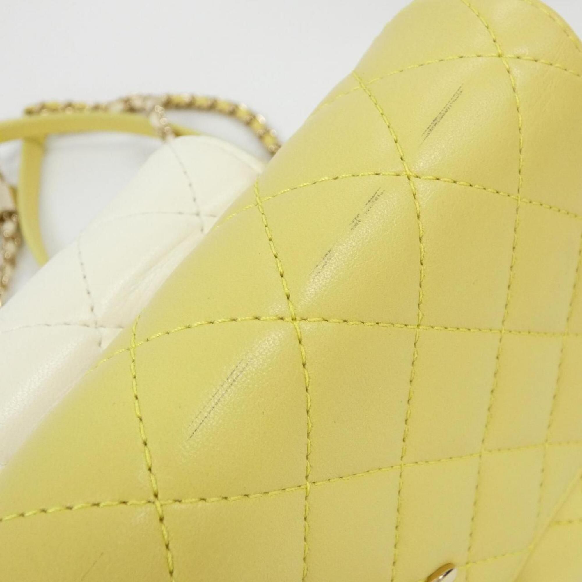 Leather Shoulder Bag (Pre-Owned) - Chanel - Modalova