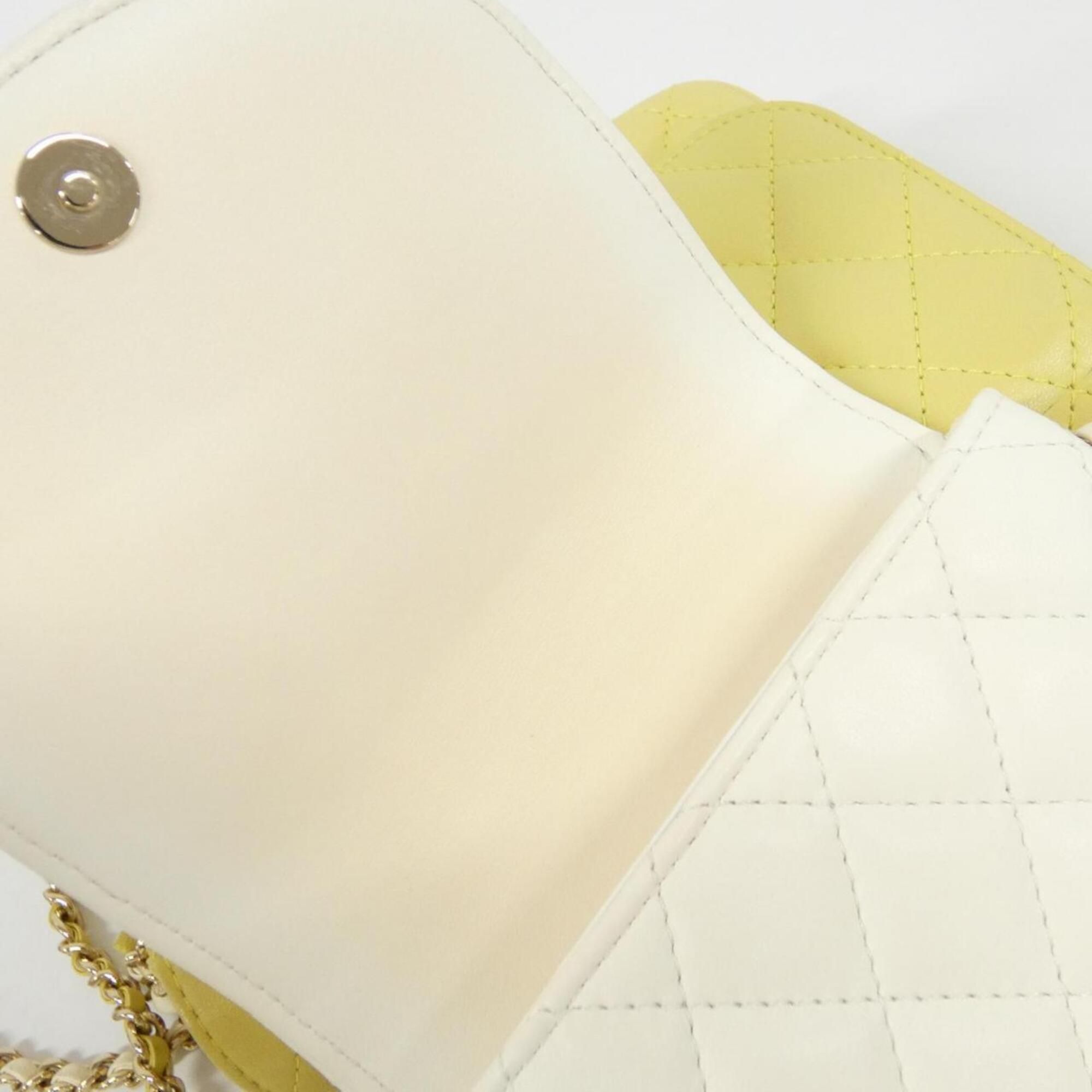 Leather Shoulder Bag (Pre-Owned) - Chanel - Modalova