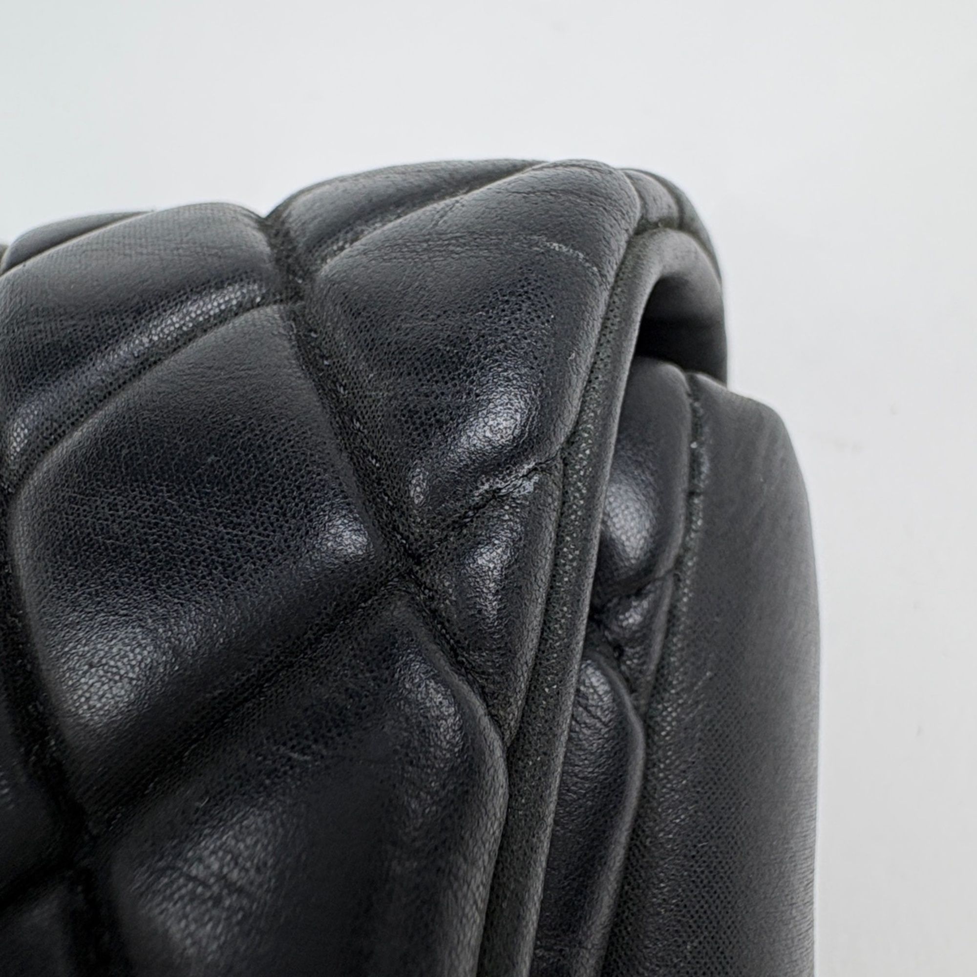 Leather Shoulder Bag (Pre-Owned) - Chanel - Modalova