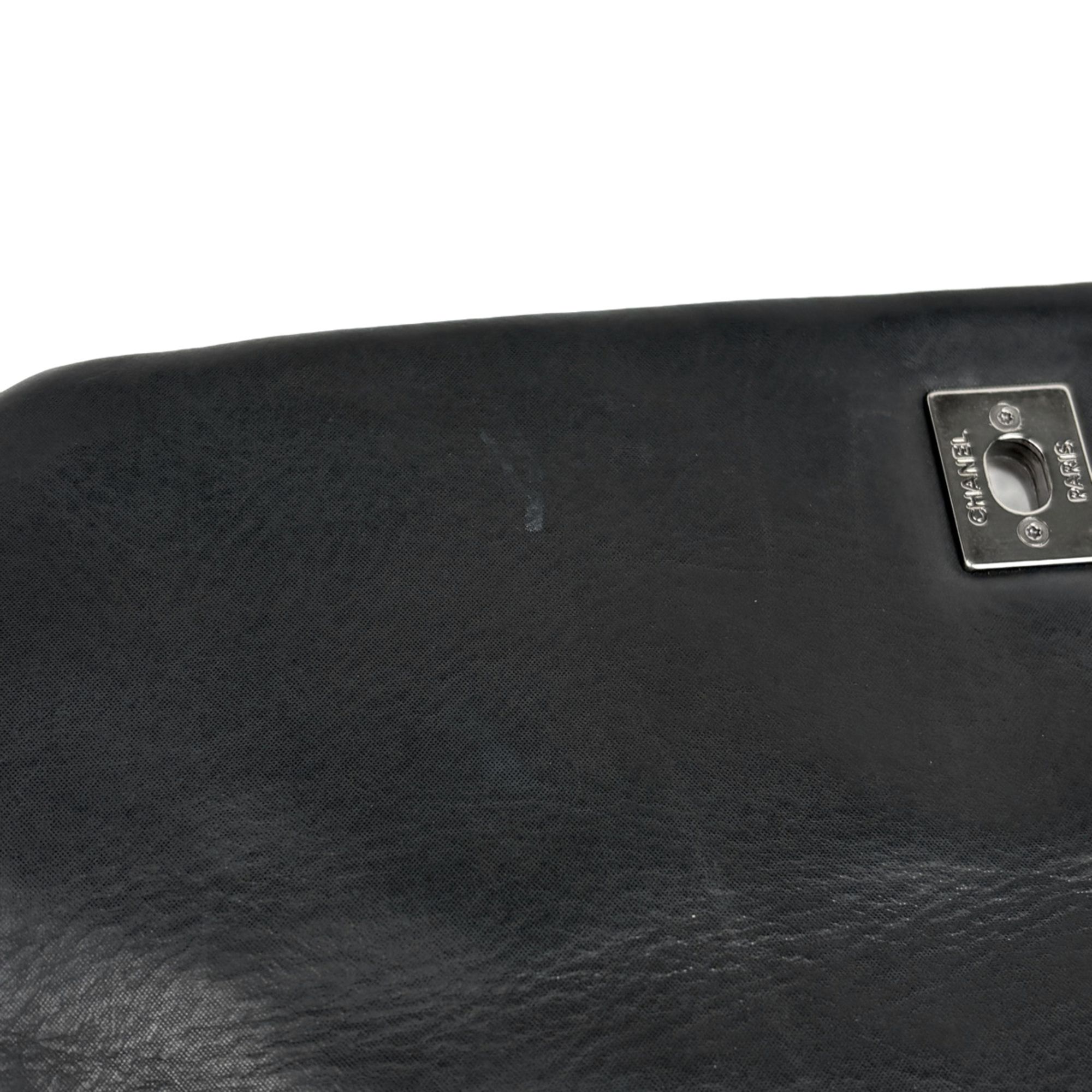 Leather Shoulder Bag (Pre-Owned) - Chanel - Modalova