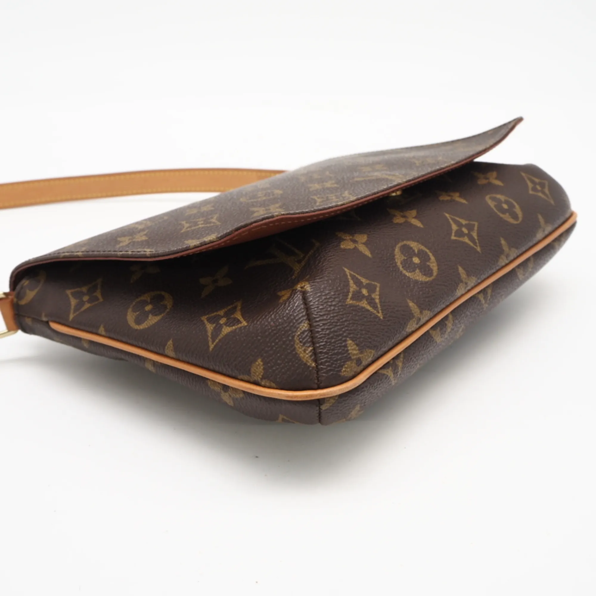 Coated Canvas Leather Shoulder Bag (Pre-Owned) - Louis Vuitton - Modalova