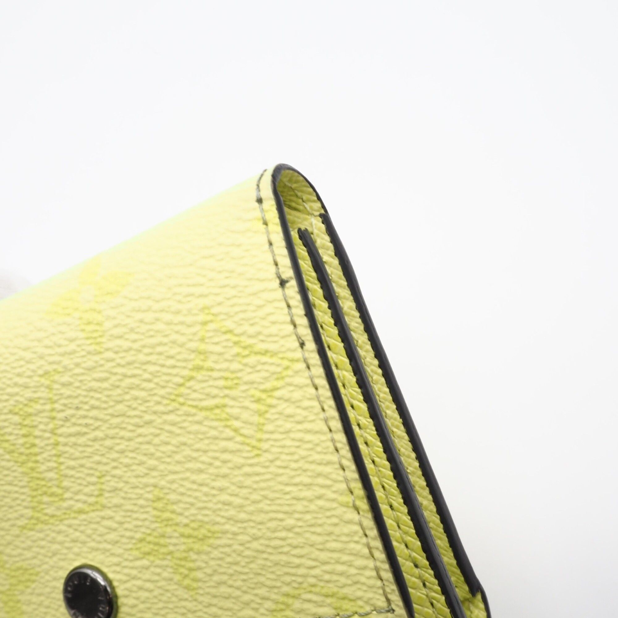 Taigarama Coated Canvas Wallet (Tri-Fold) (Pre-Owned) - Louis Vuitton - Modalova