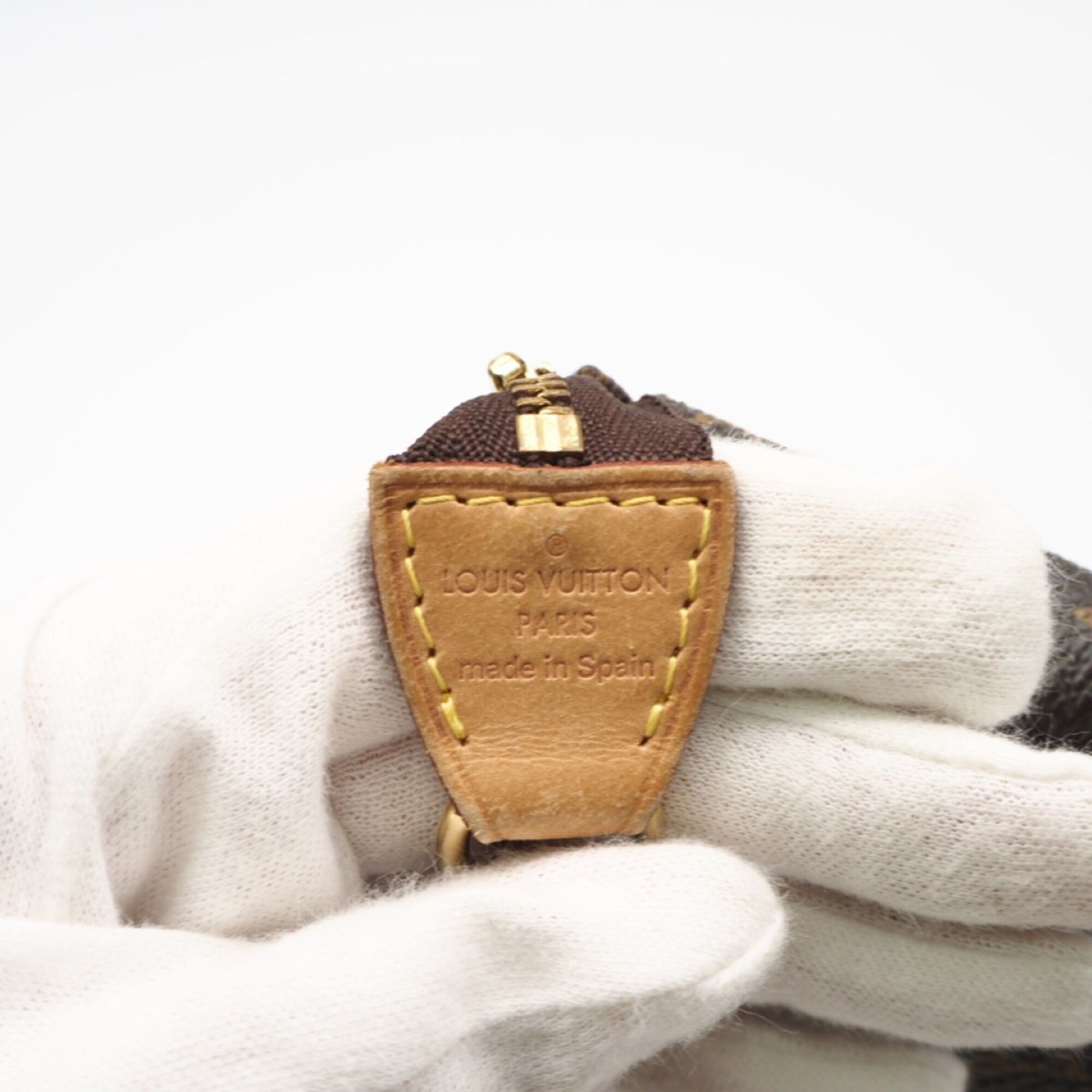 Monogram Coated Canvas Leather Pouch (Pre-Owned) - Louis Vuitton - Modalova