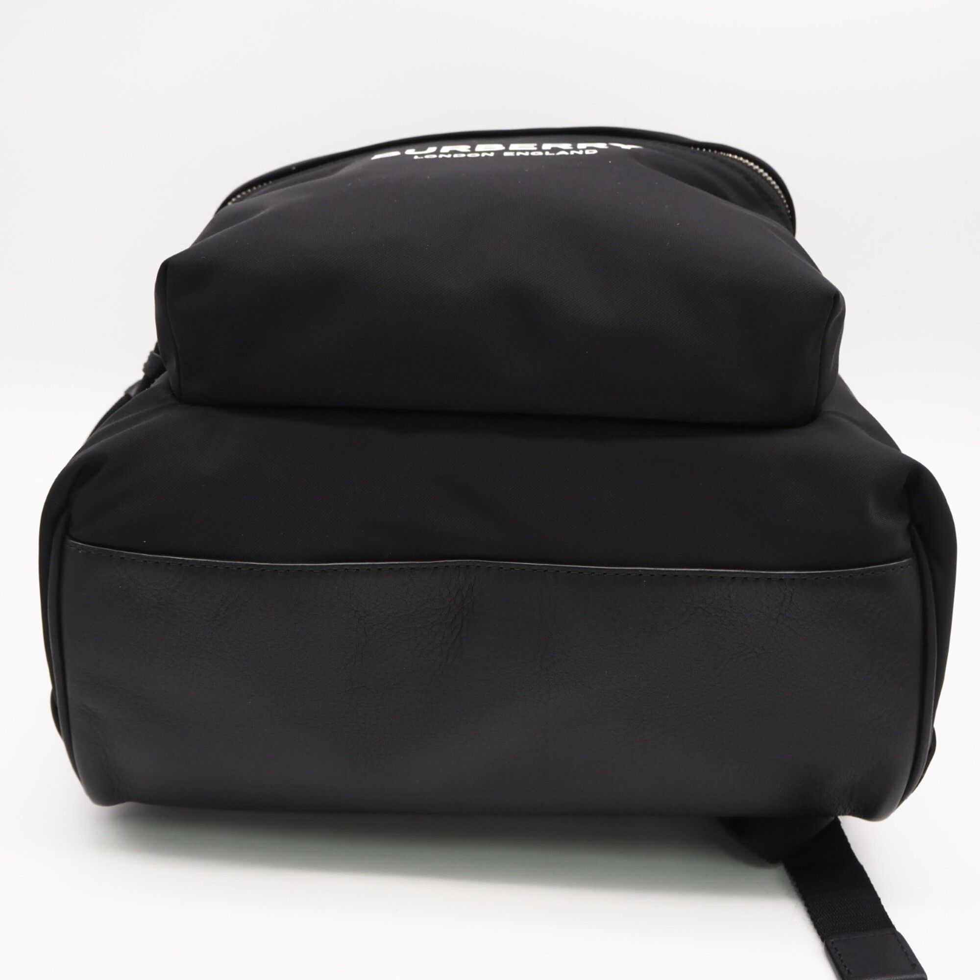 Nylon Backpack (Pre-Owned) - Burberry - Modalova