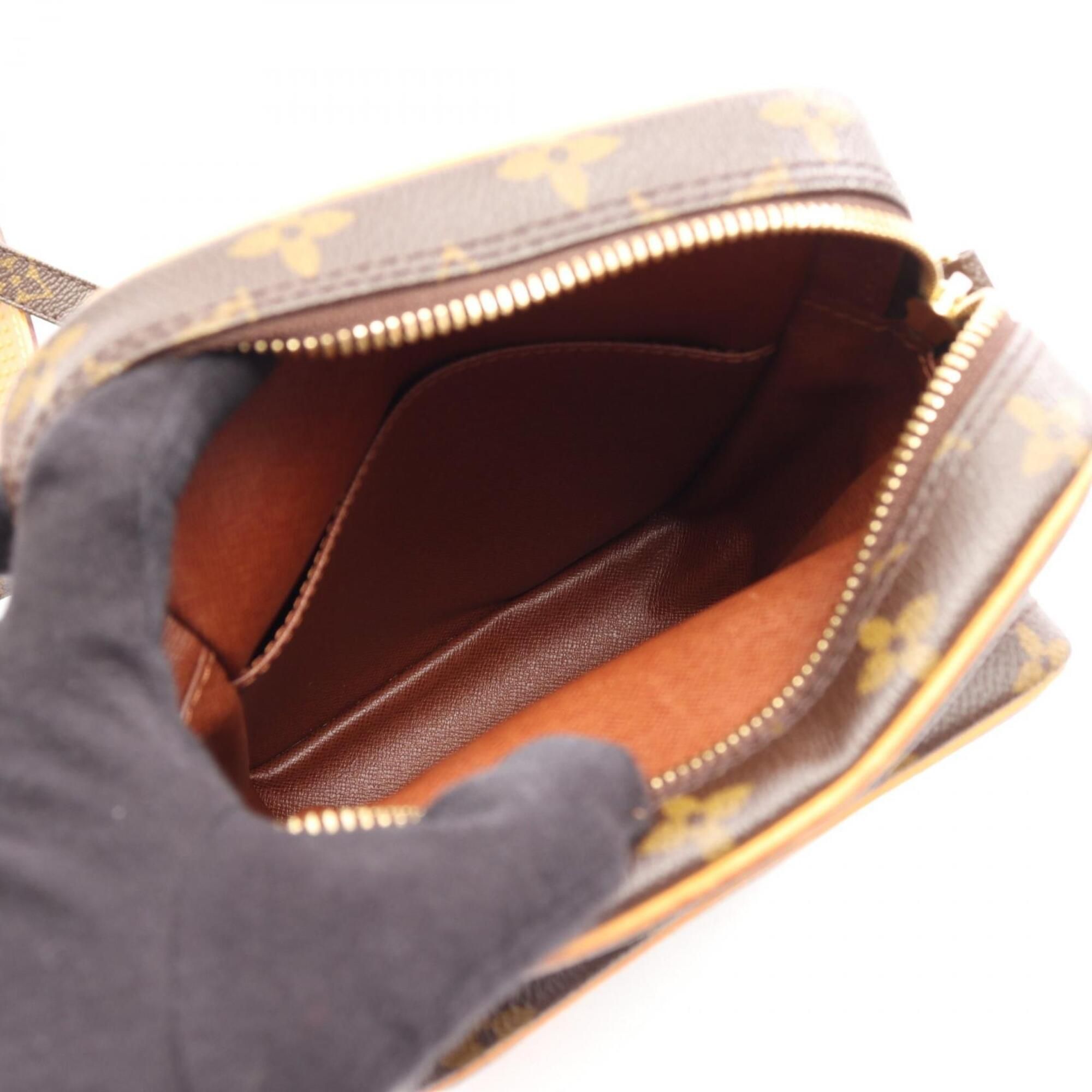 Leather Shoulder Bag (Pre-Owned) - Louis Vuitton - Modalova