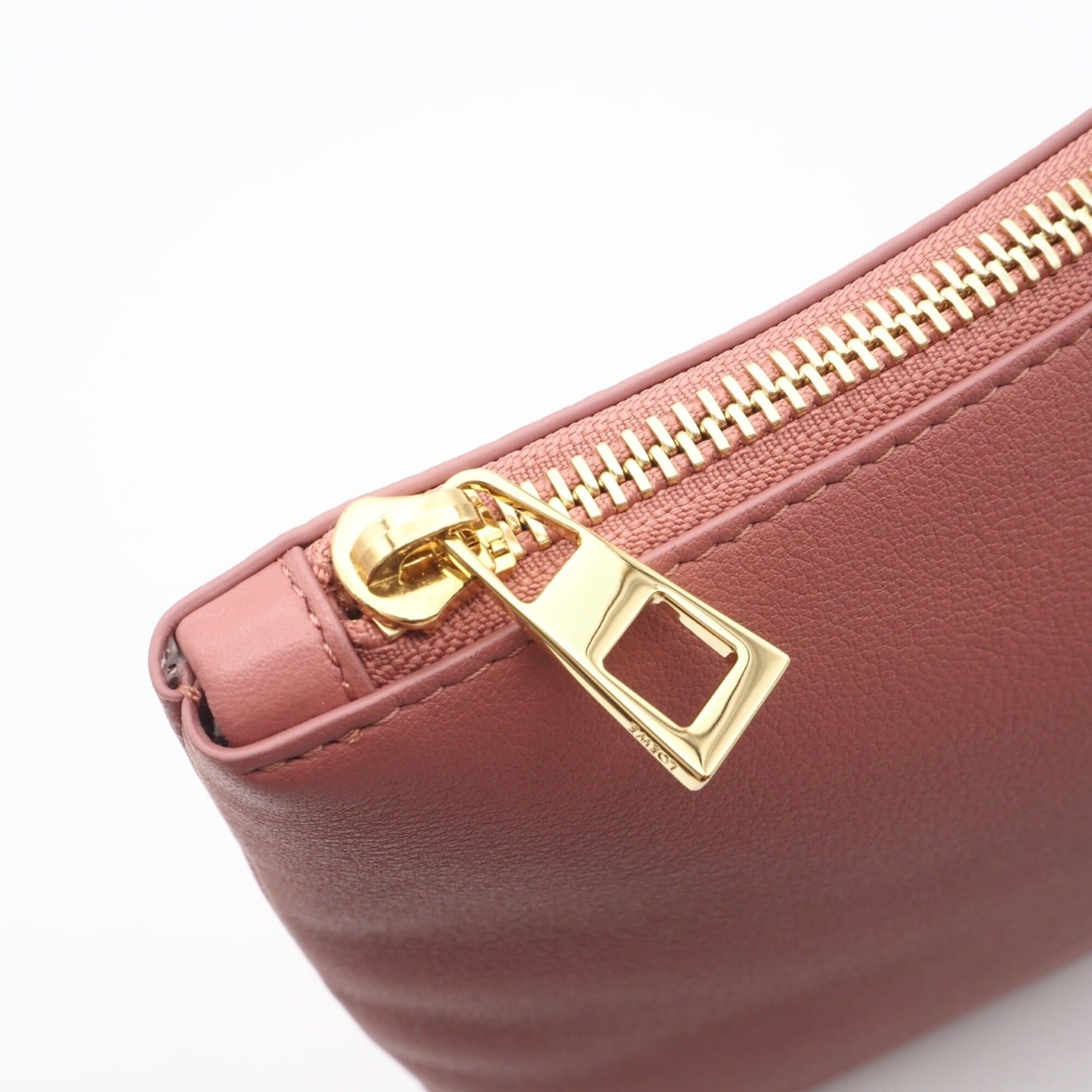 Leather Clutch Bag (Pre-Owned) - Loewe - Modalova