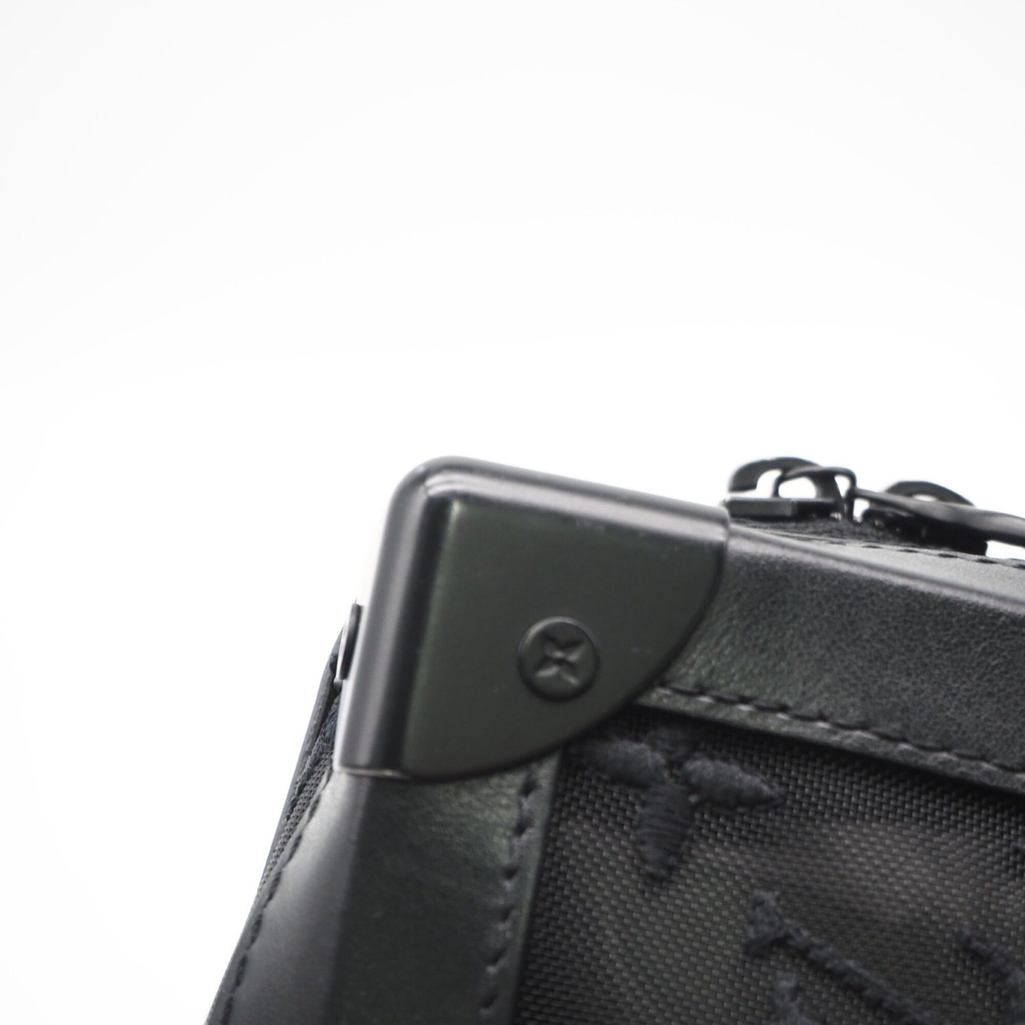 Mesh Leather Shoulder Bag (Pre-Owned) - Louis Vuitton - Modalova