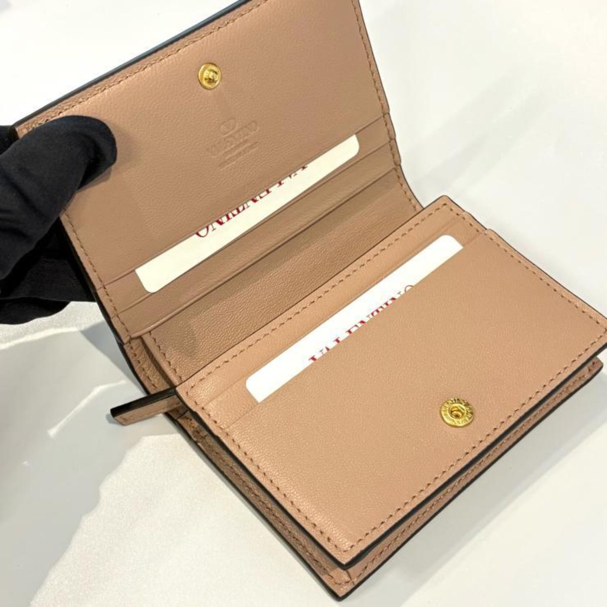 Leather Wallet (Bi-Fold) (Pre-Owned) - Valentino - Modalova