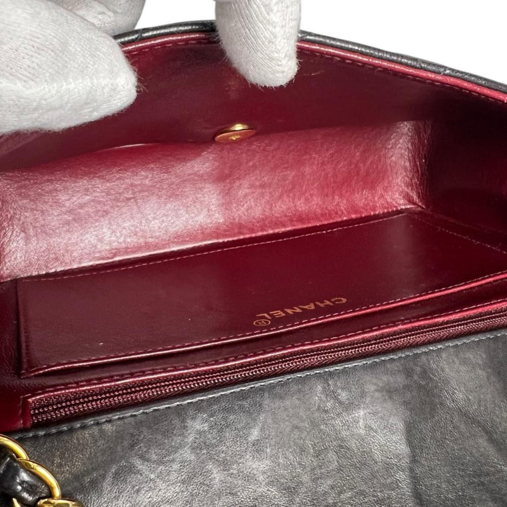Leather Shoulder Bag (Pre-Owned) - Chanel - Modalova