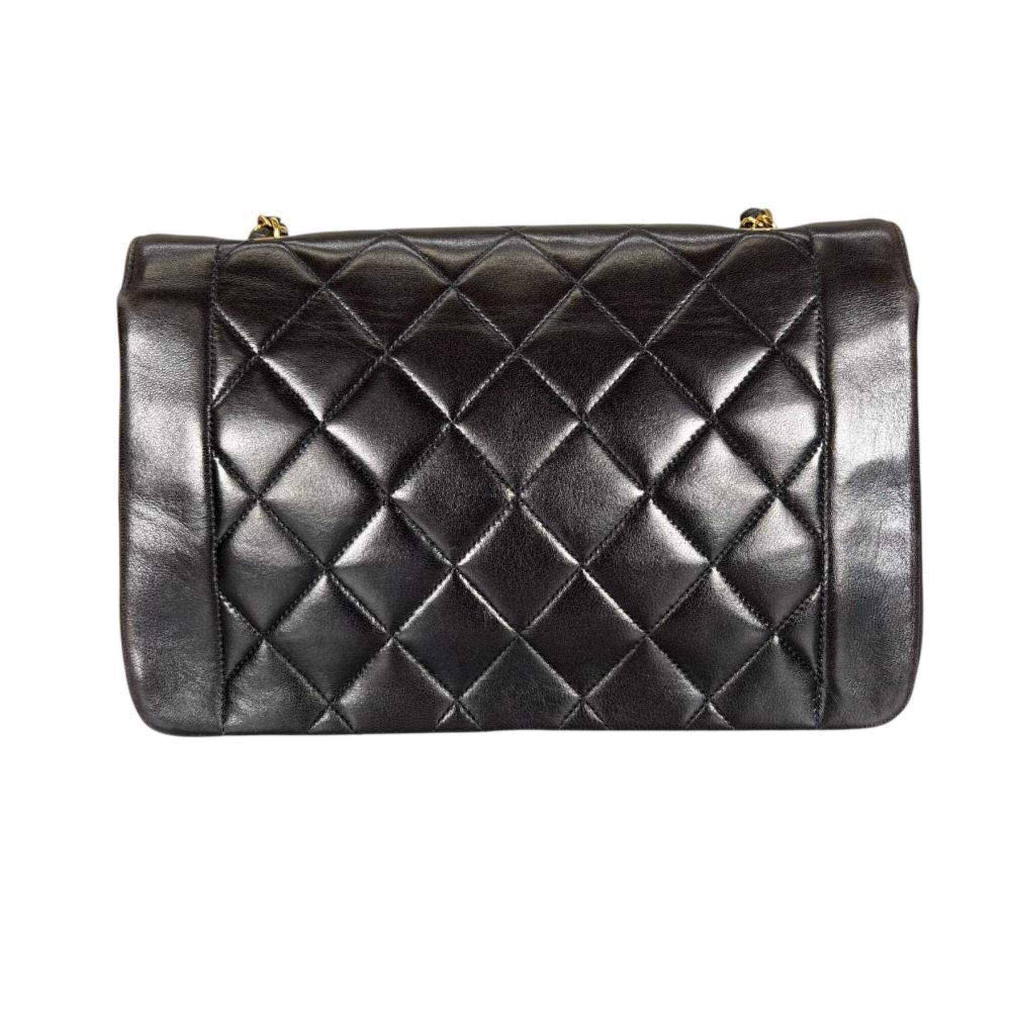 Leather Shoulder Bag (Pre-Owned) - Chanel - Modalova