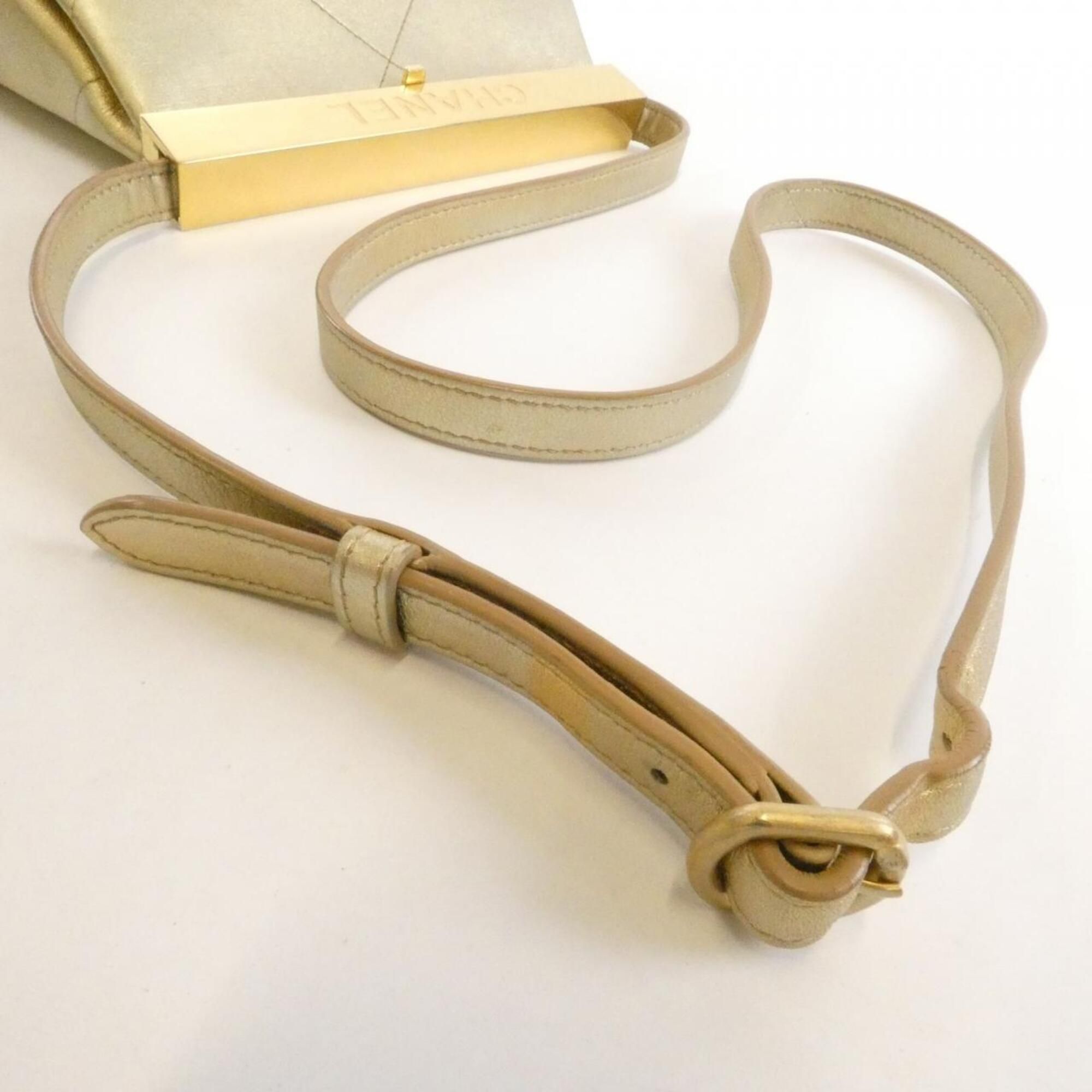 Leather Shoulder Bag (Pre-Owned) - Chanel - Modalova