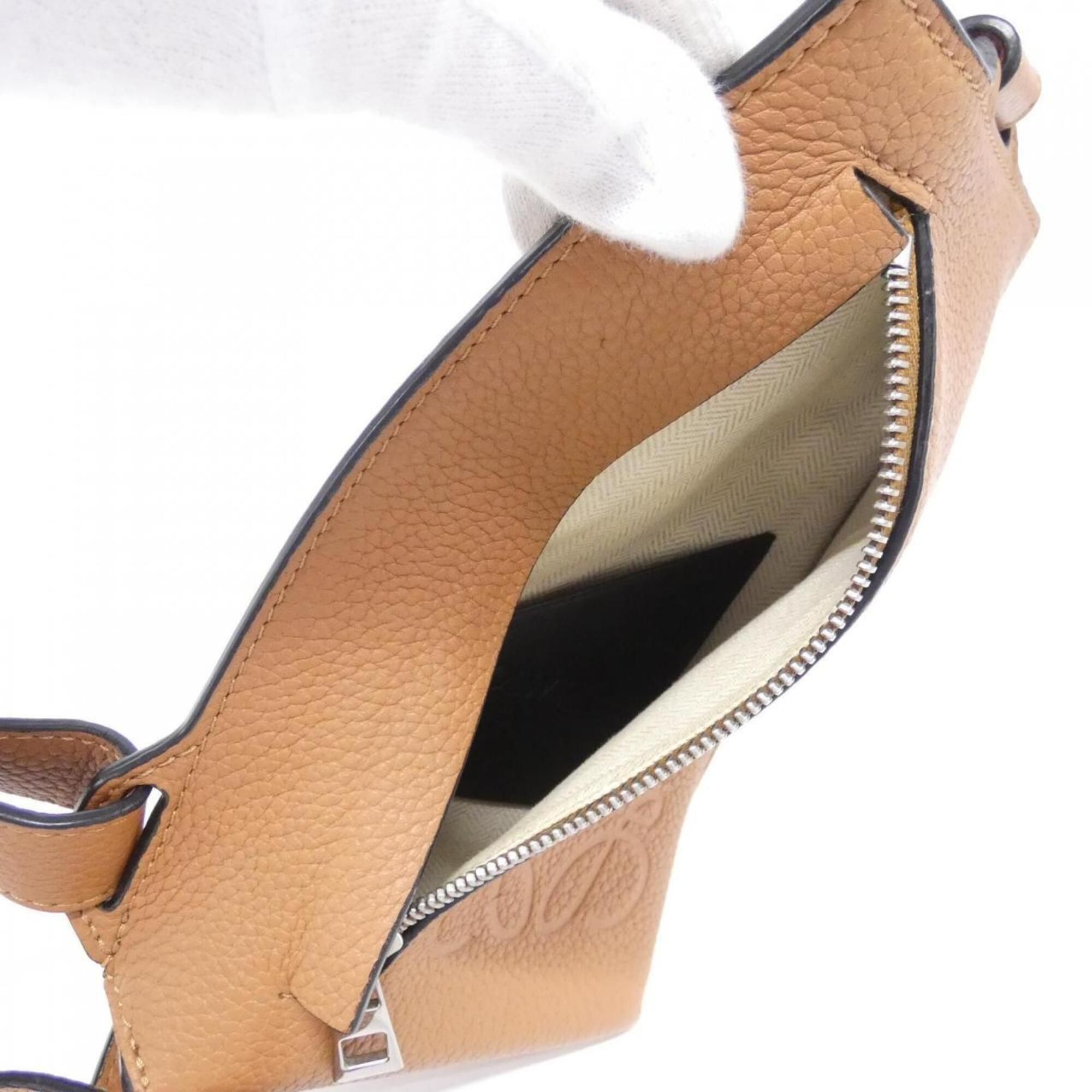 Leather Shoulder Bag (Pre-Owned) - Loewe - Modalova