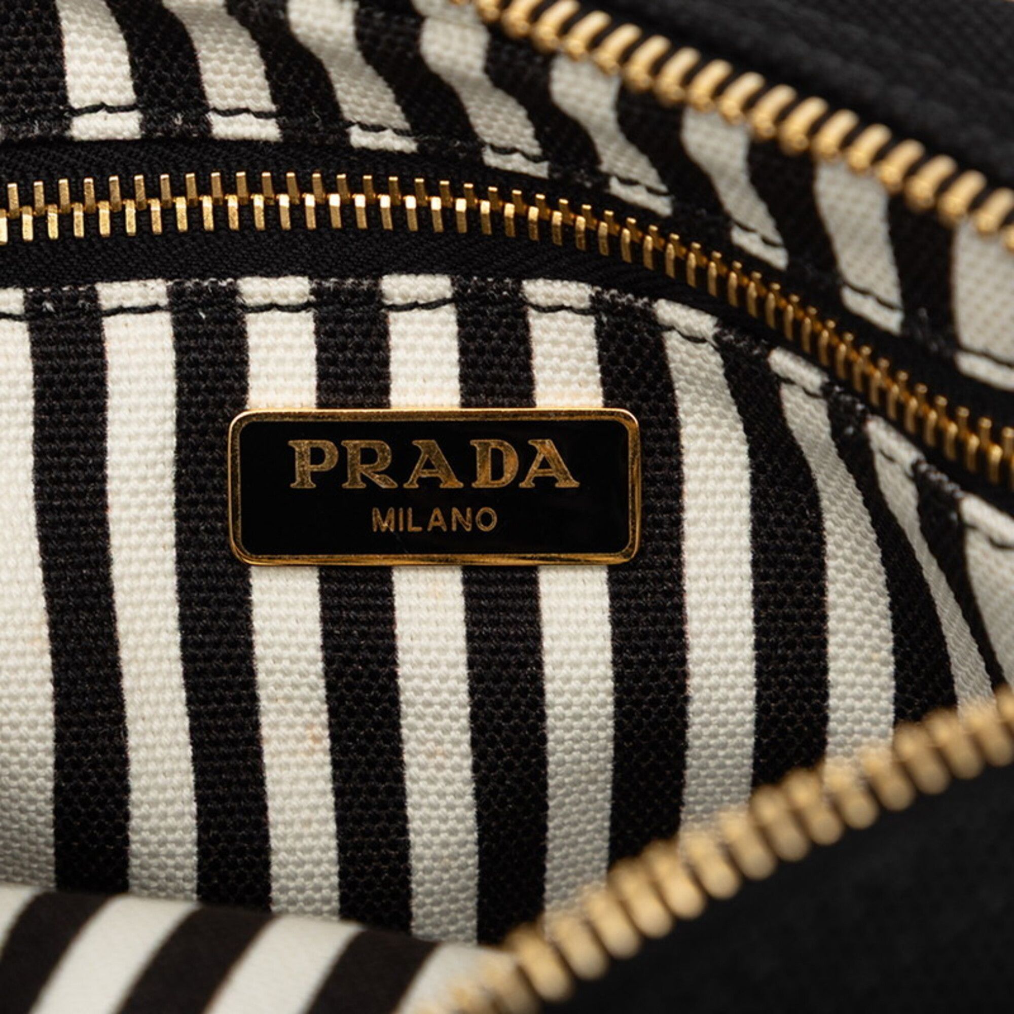 Canvas Handbag Pouch (Pre-Owned) - Prada - Modalova