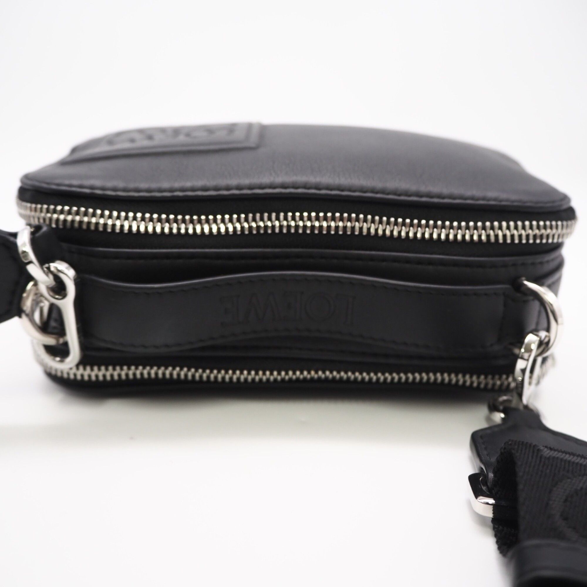 Leather Shoulder Bag (Pre-Owned) - Loewe - Modalova