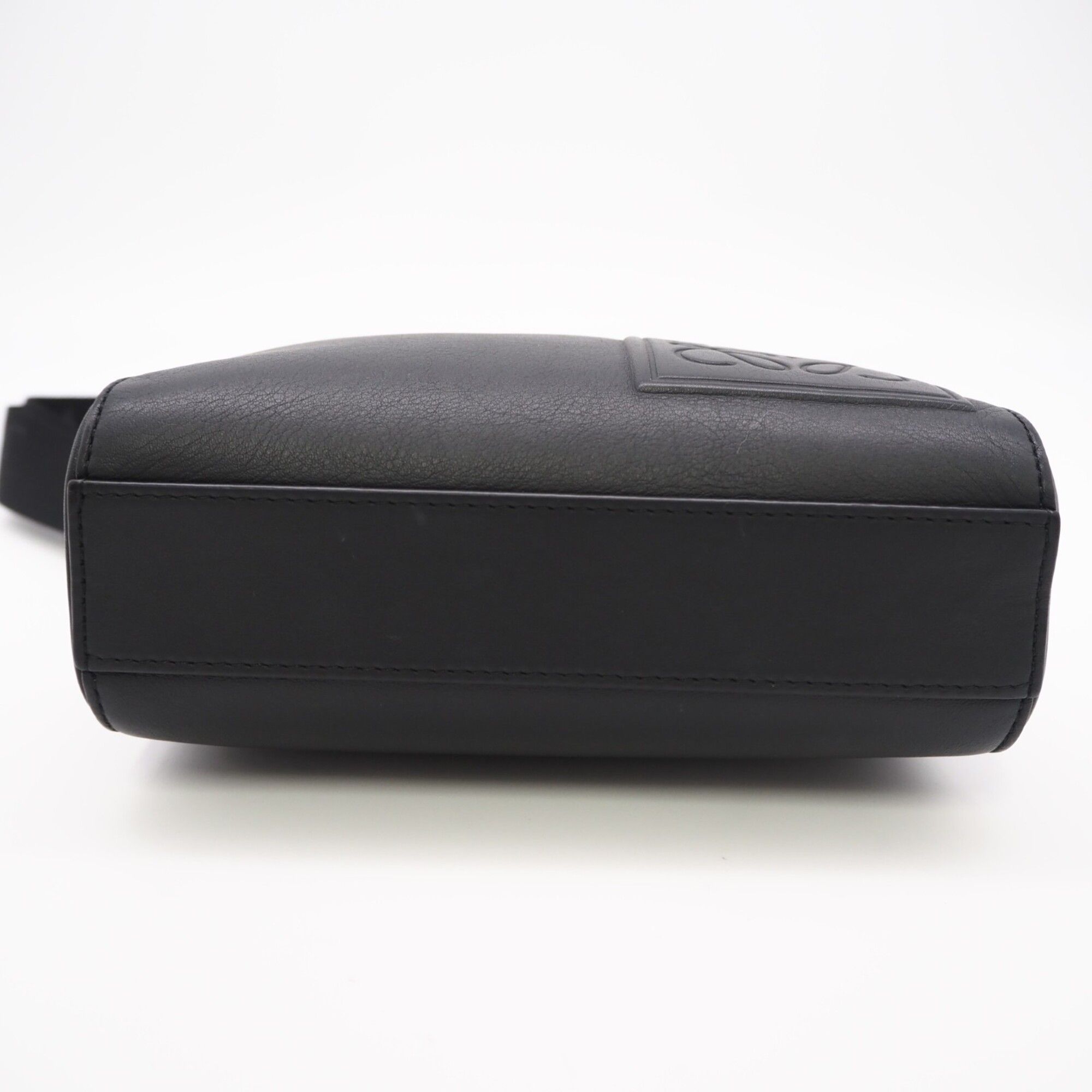 Leather Shoulder Bag (Pre-Owned) - Loewe - Modalova