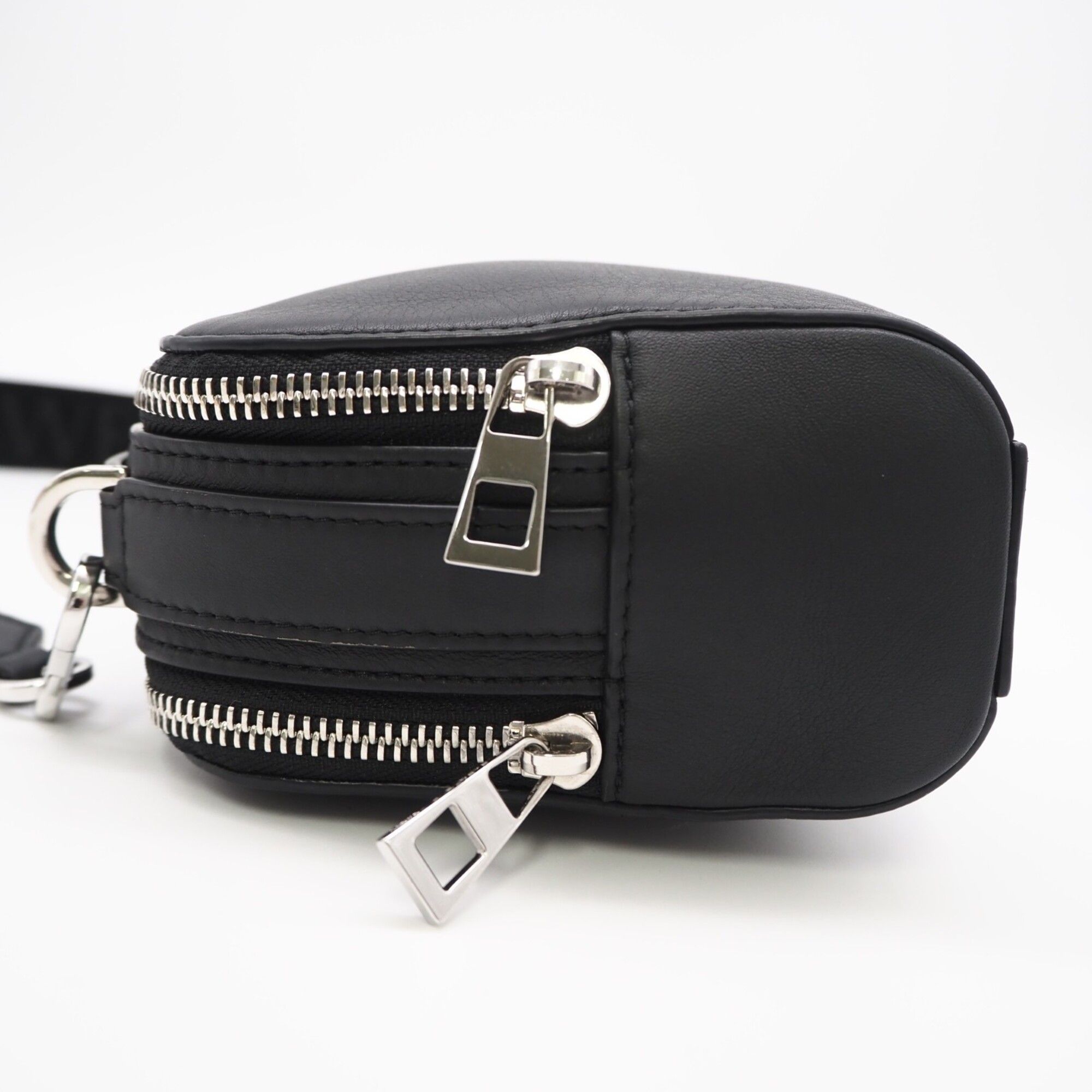 Leather Shoulder Bag (Pre-Owned) - Loewe - Modalova