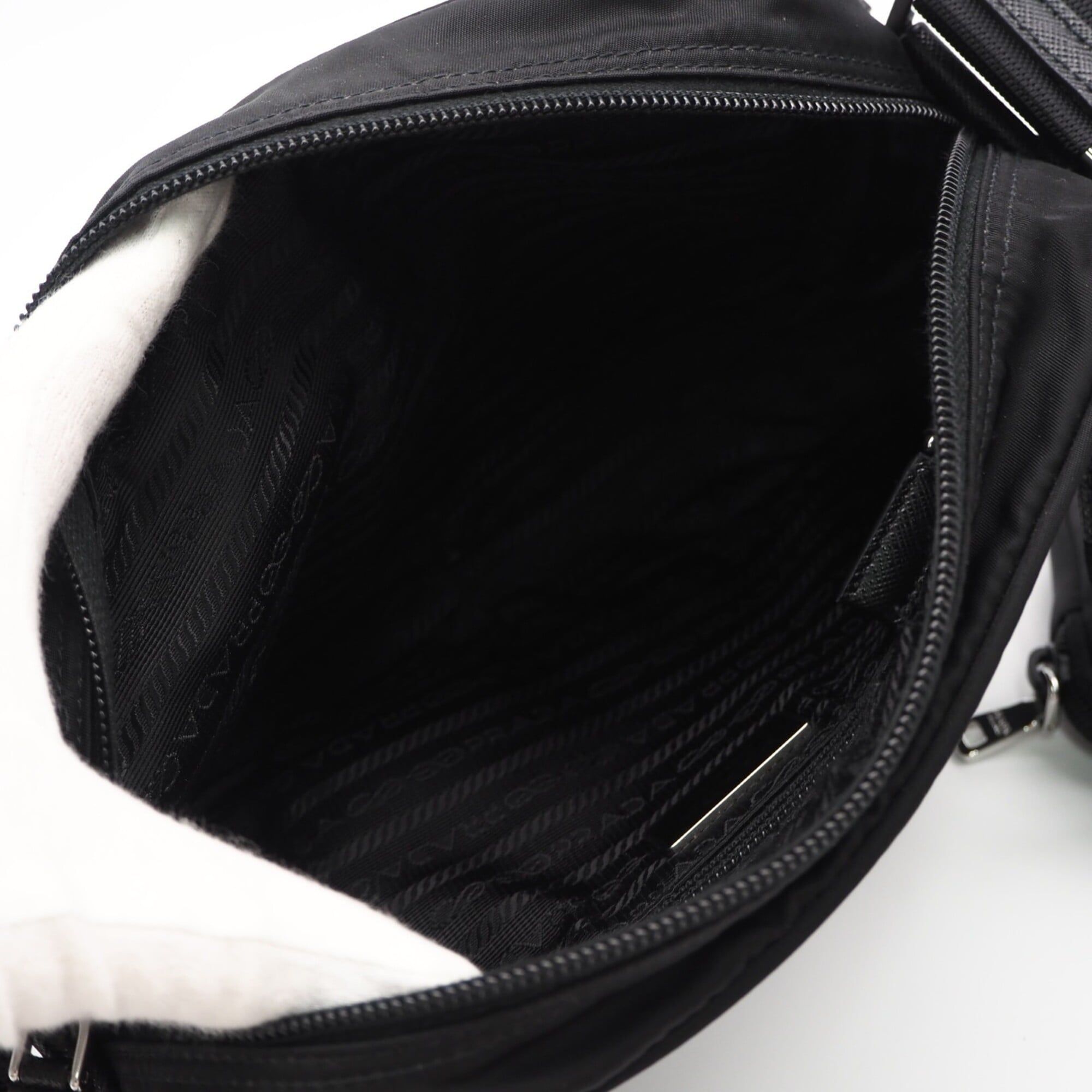 Nylon Shoulder Bag (Pre-Owned) - Prada - Modalova