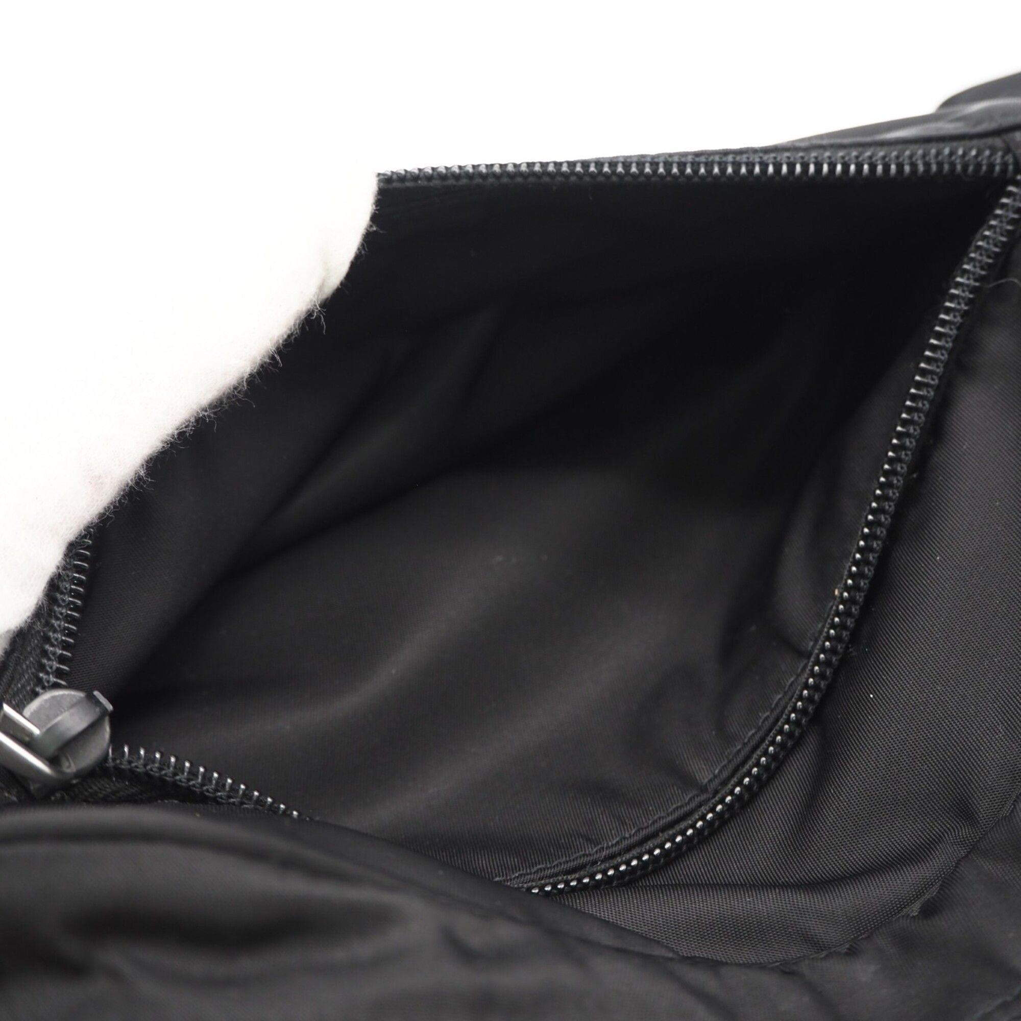 Nylon Shoulder Bag (Pre-Owned) - Prada - Modalova