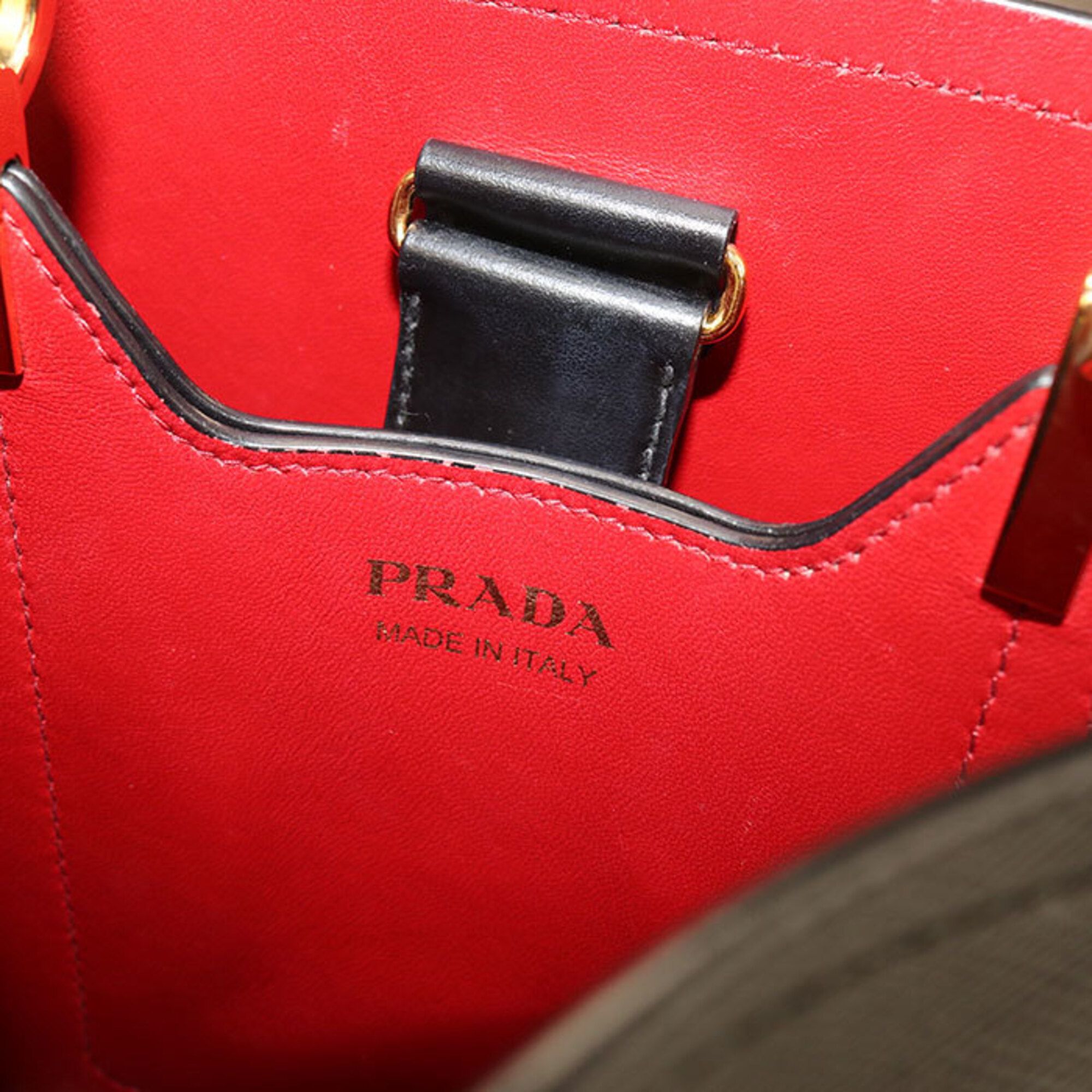 Leather Handbag (Pre-Owned) - Prada - Modalova