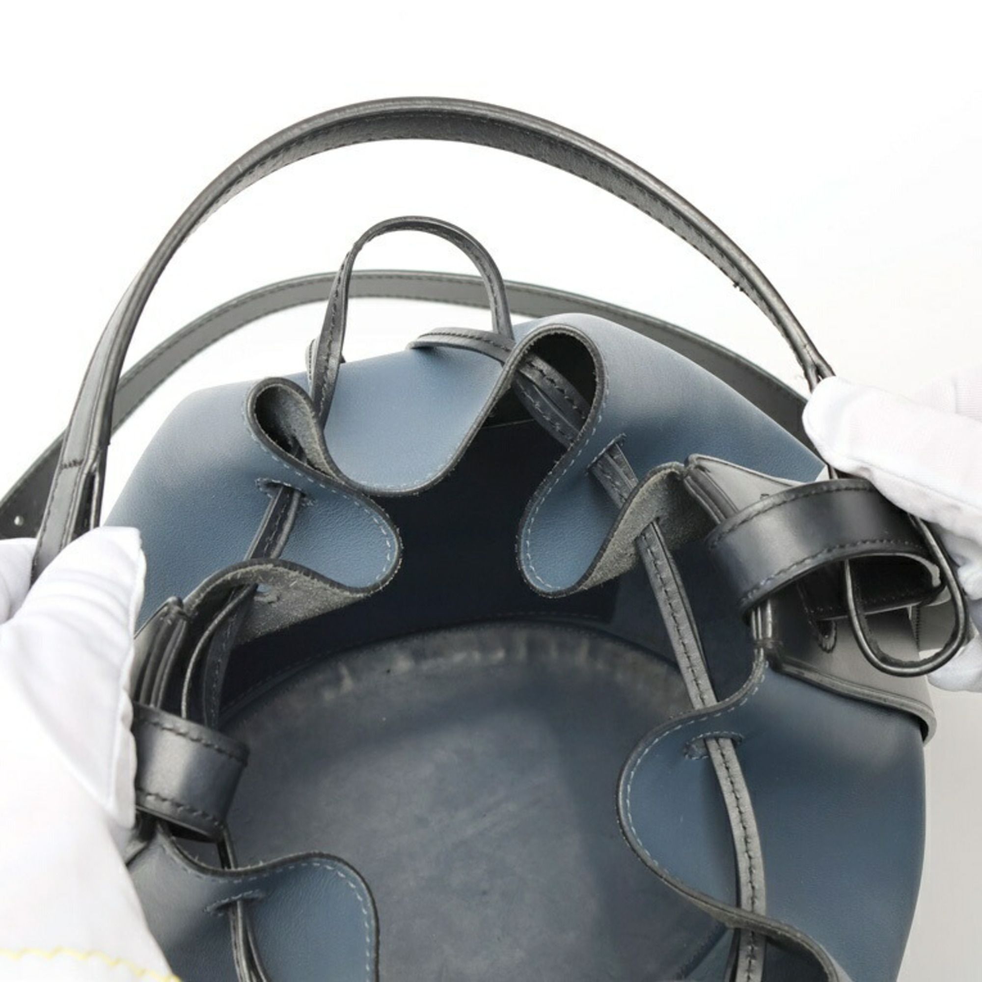 Leather Shoulder Bag (Pre-Owned) - Loewe - Modalova