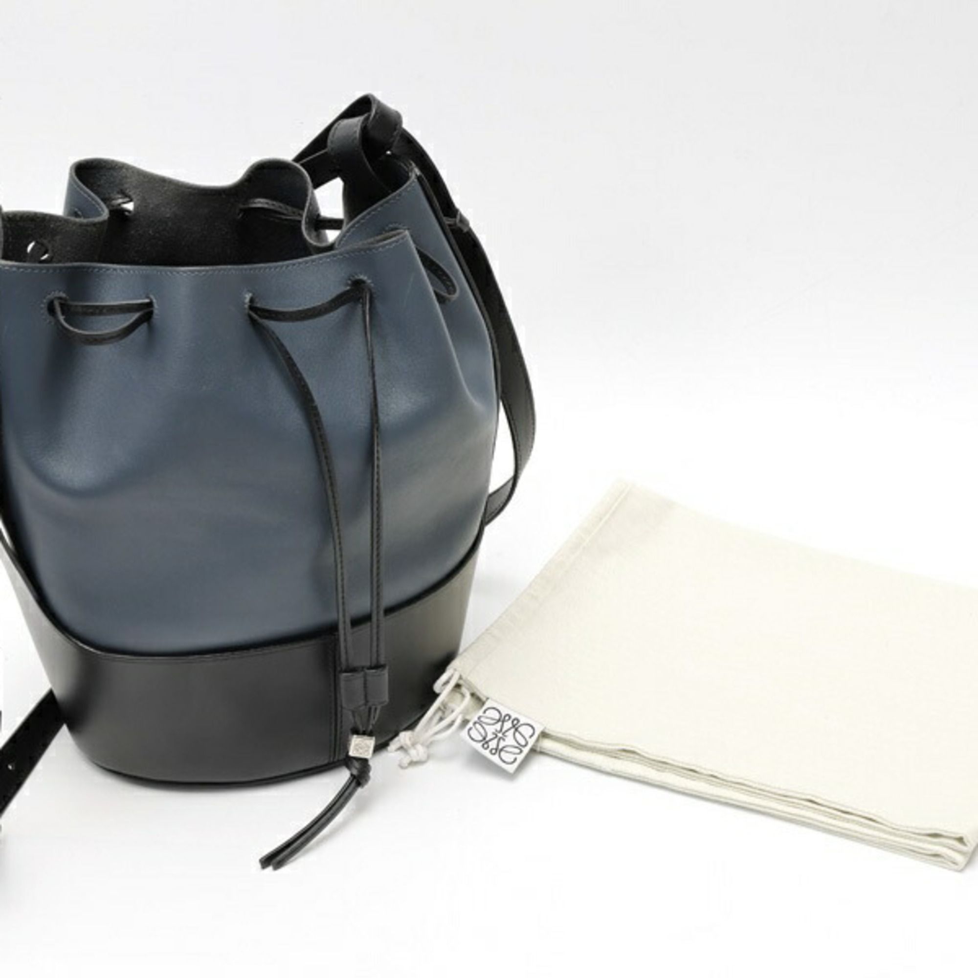 Leather Shoulder Bag (Pre-Owned) - Loewe - Modalova