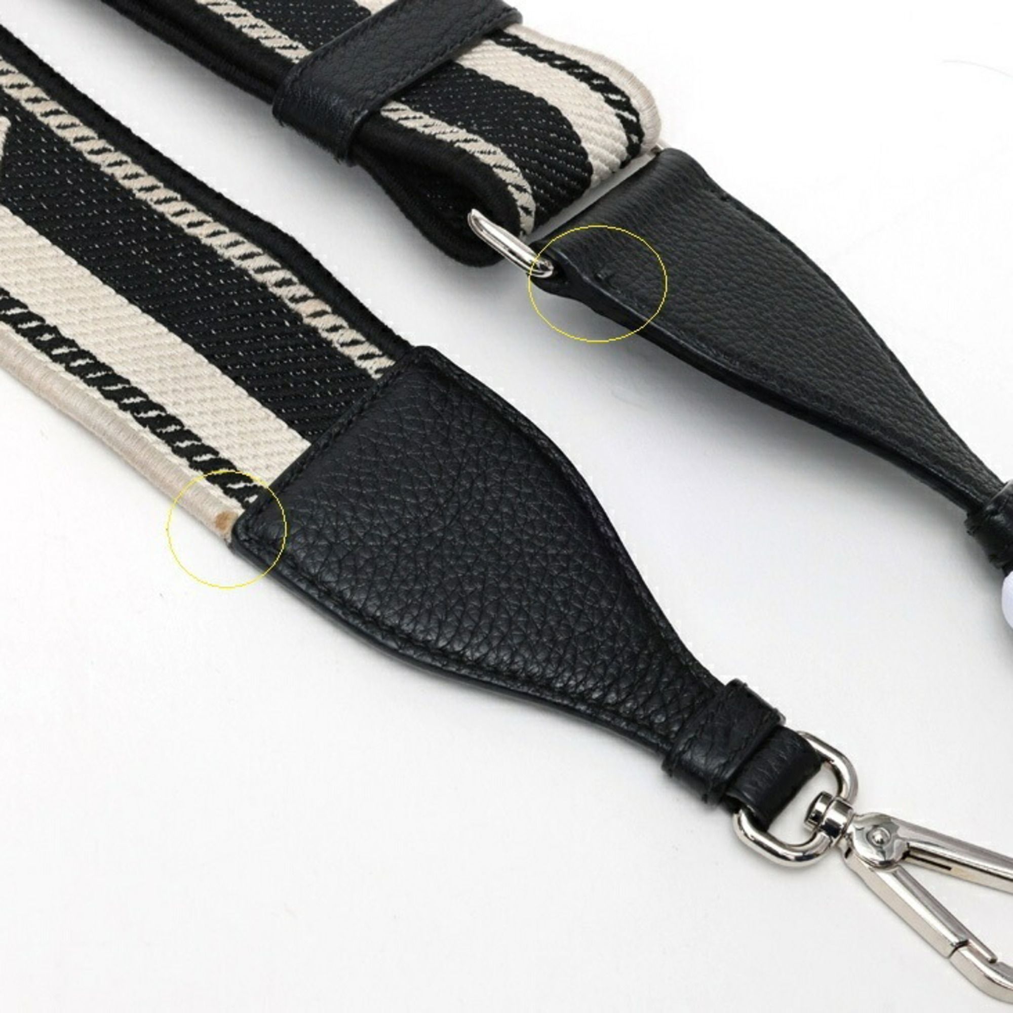 Leather Shoulder Bag (Pre-Owned) - Prada - Modalova