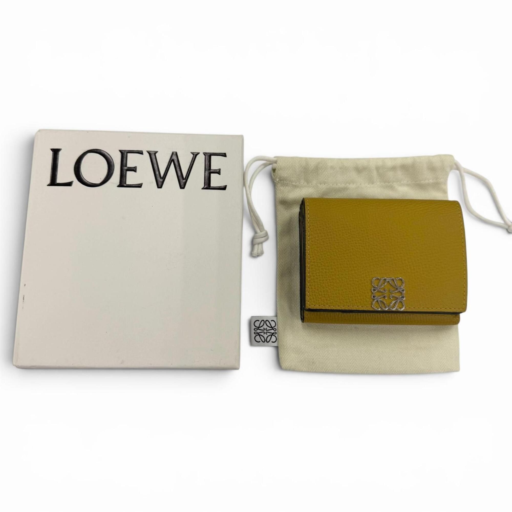 Leather Wallet (Tri-Fold) (Pre-Owned) - Loewe - Modalova