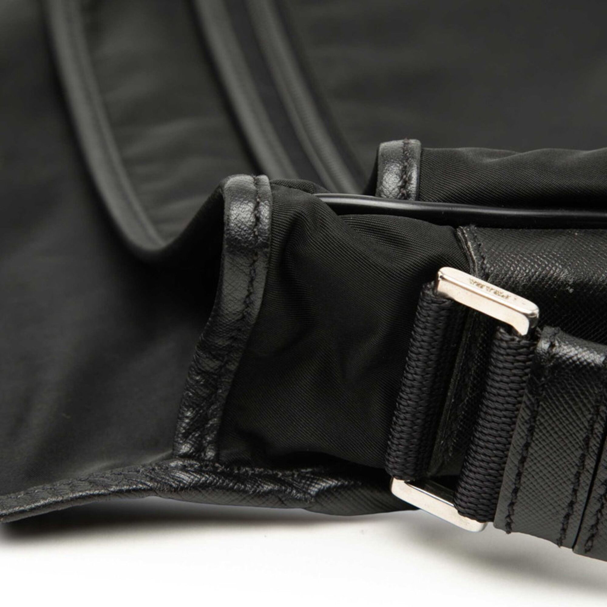 Nylon Leather Shoulder Bag (Pre-Owned) - Prada - Modalova