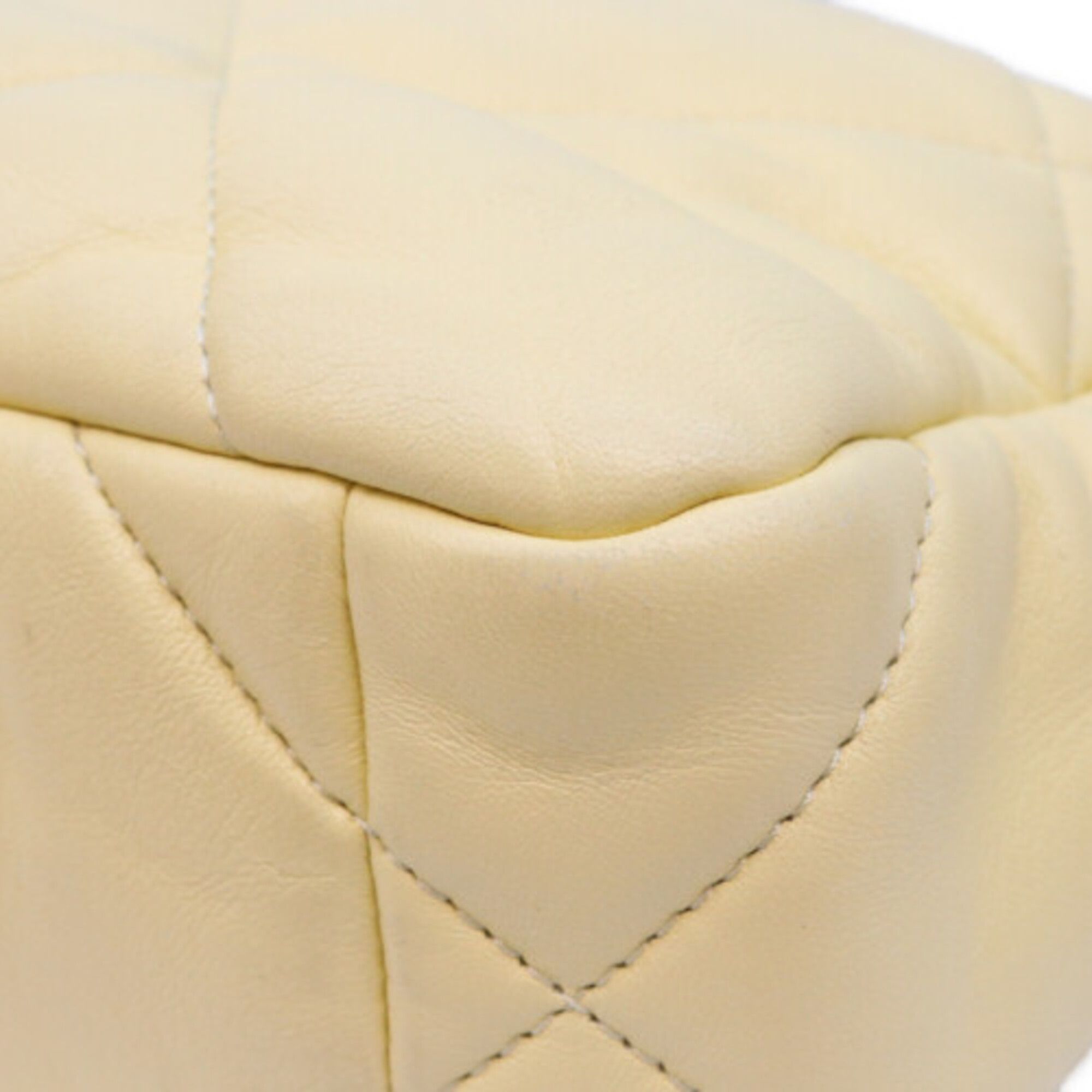 Leather Shoulder Bag (Pre-Owned) - Chanel - Modalova