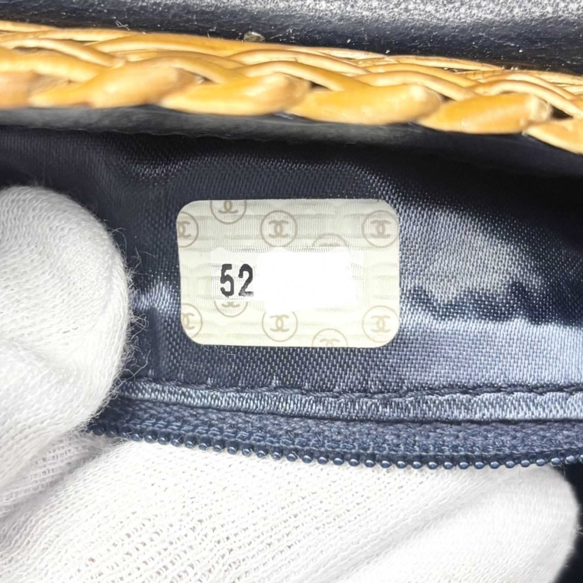 Straw Denim Shoulder Bag (Pre-Owned) - Chanel - Modalova