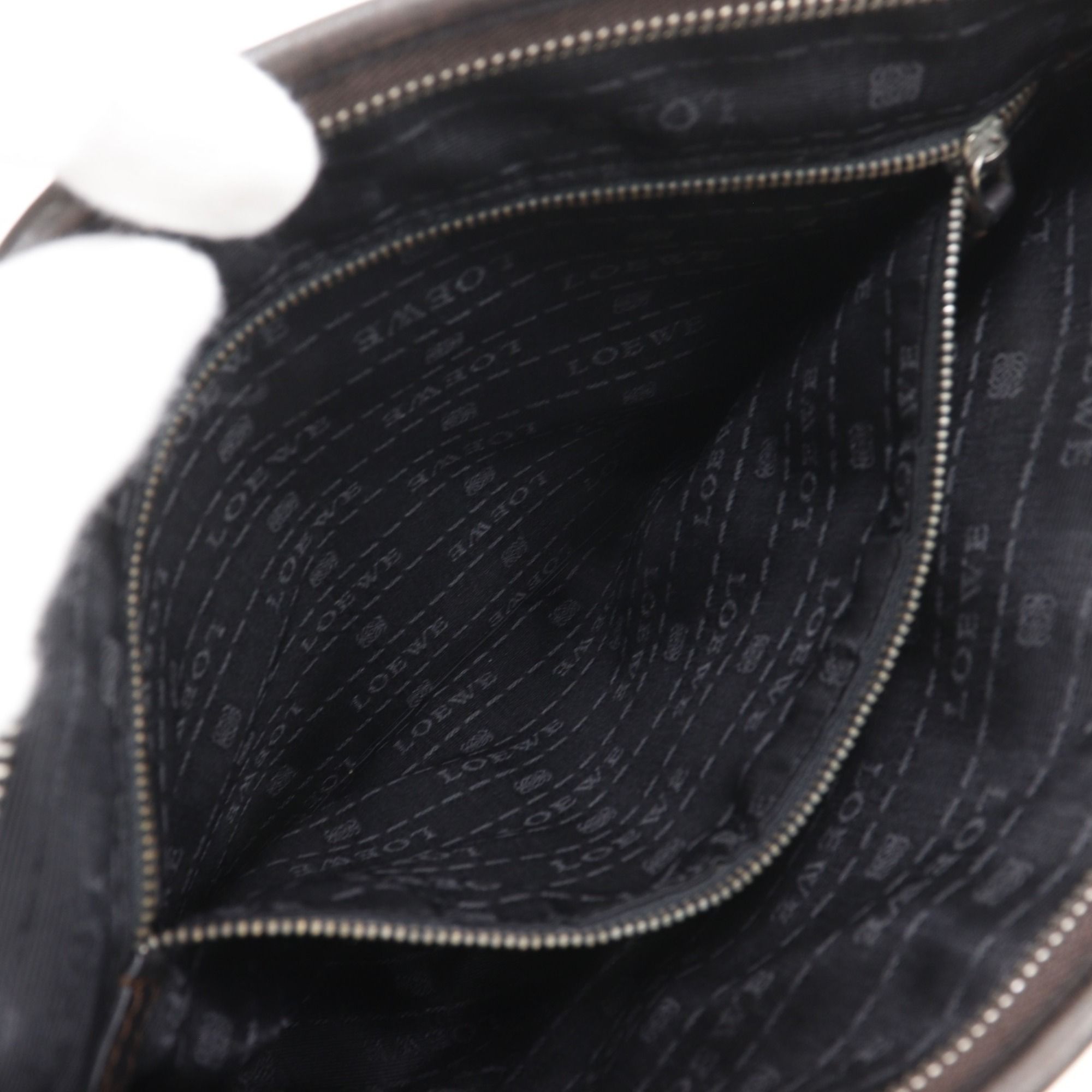 Leather Shoulder Bag (Pre-Owned) - Loewe - Modalova