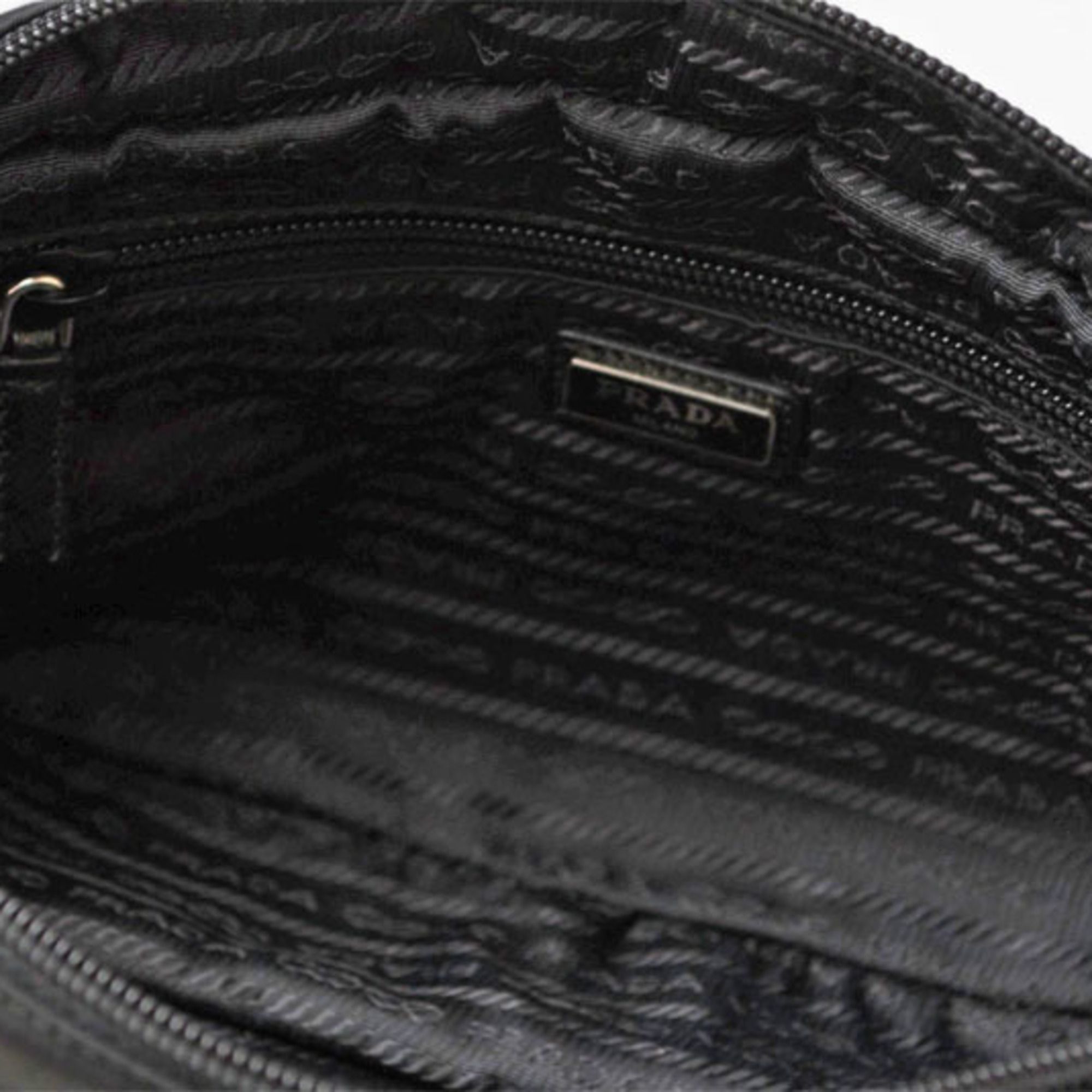 Nylon Clutch Bag (Pre-Owned) - Prada - Modalova
