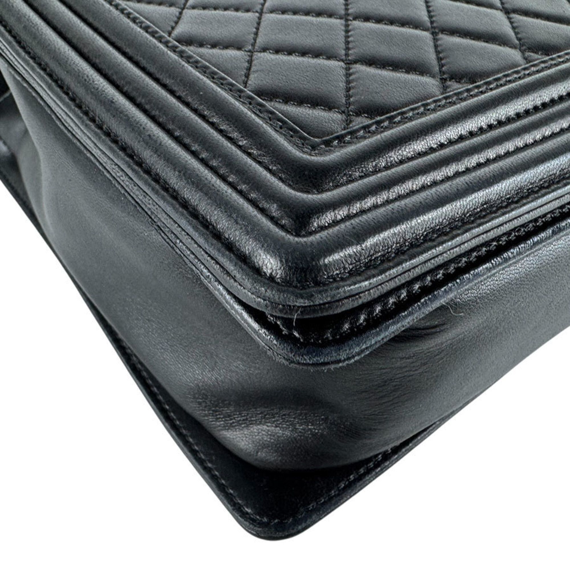 Leather Shoulder Bag (Pre-Owned) - Chanel - Modalova