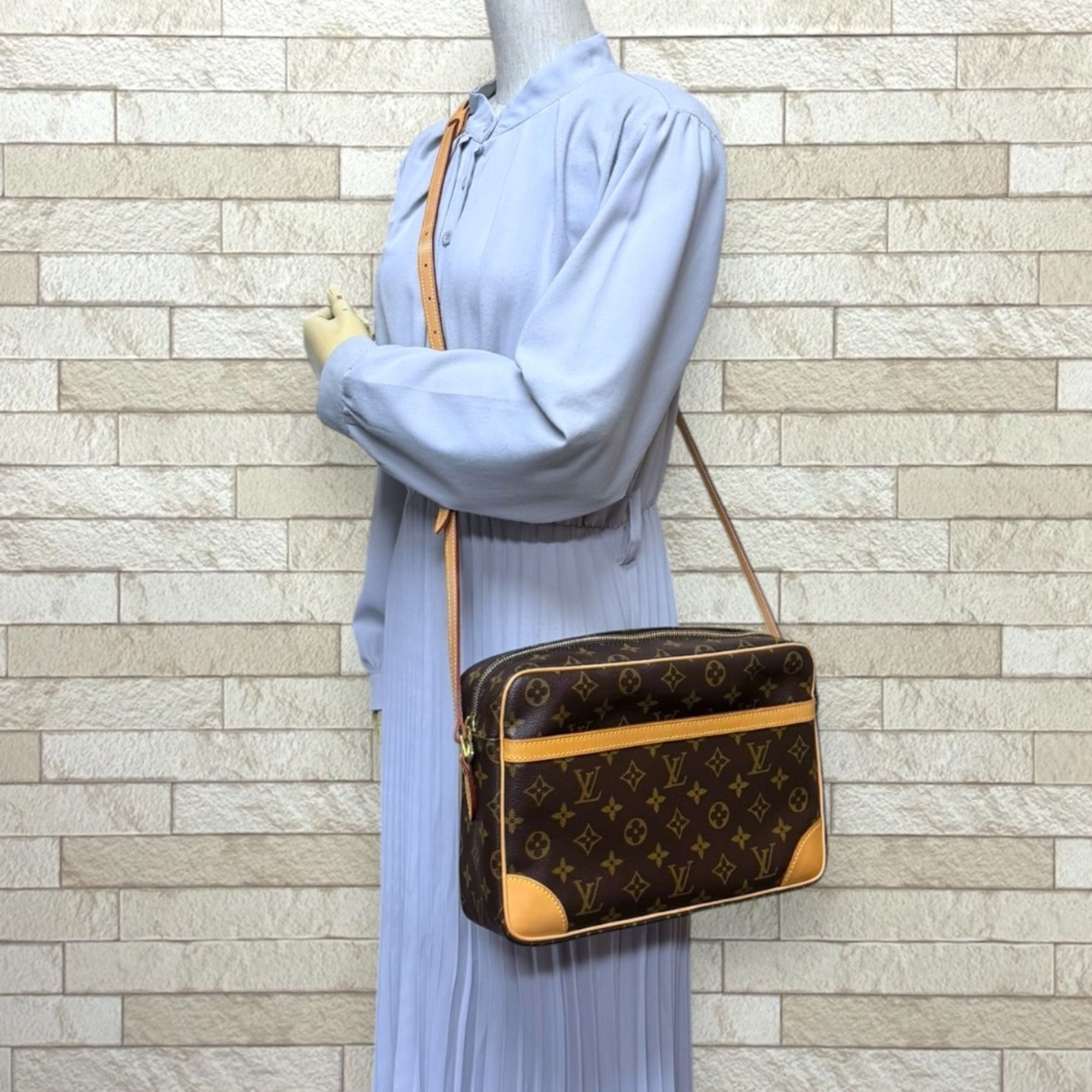 Monogram Monogram Canvas Shoulder Bag (Pre-Owned) - Louis Vuitton - Modalova