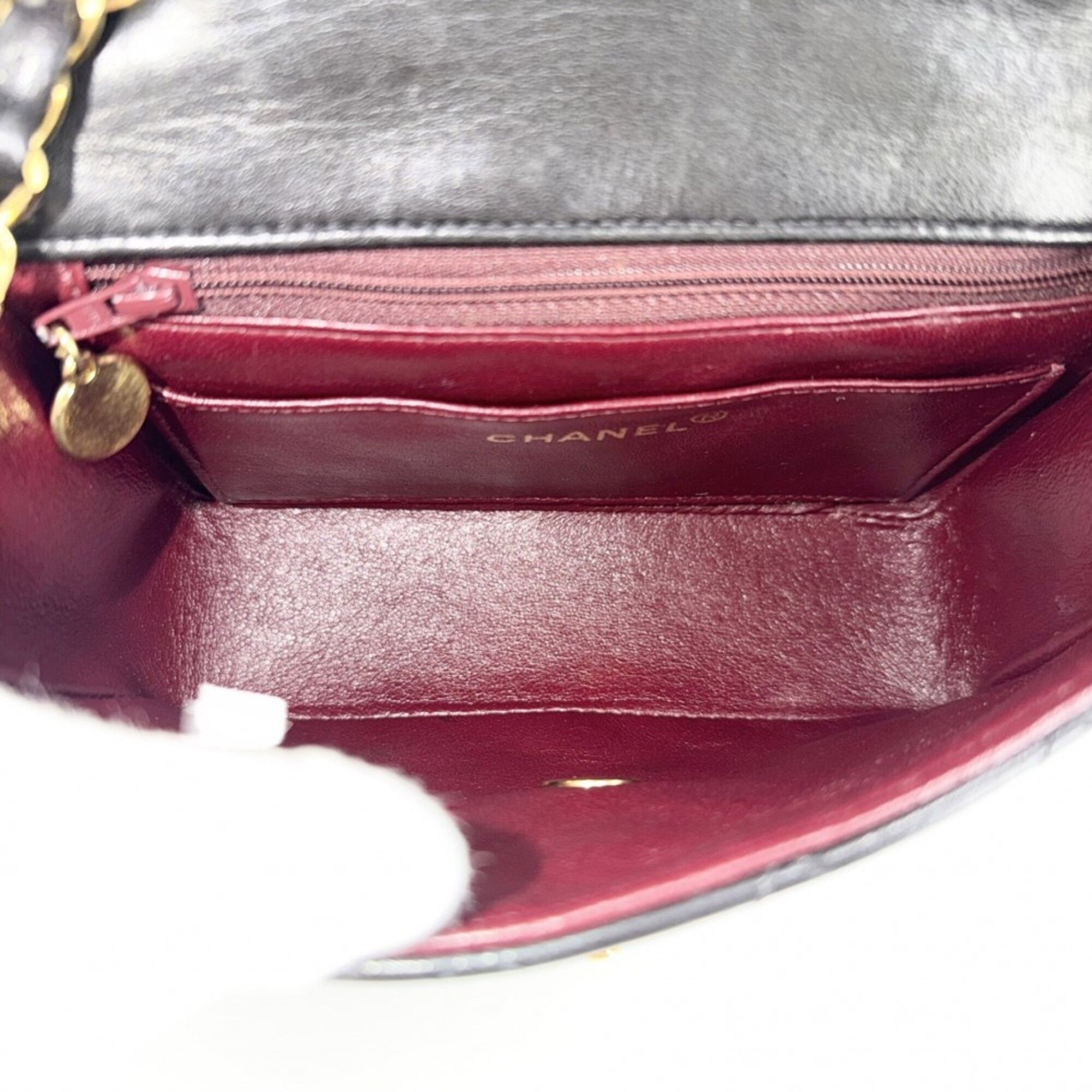 Leather Shoulder Bag (Pre-Owned) - Chanel - Modalova