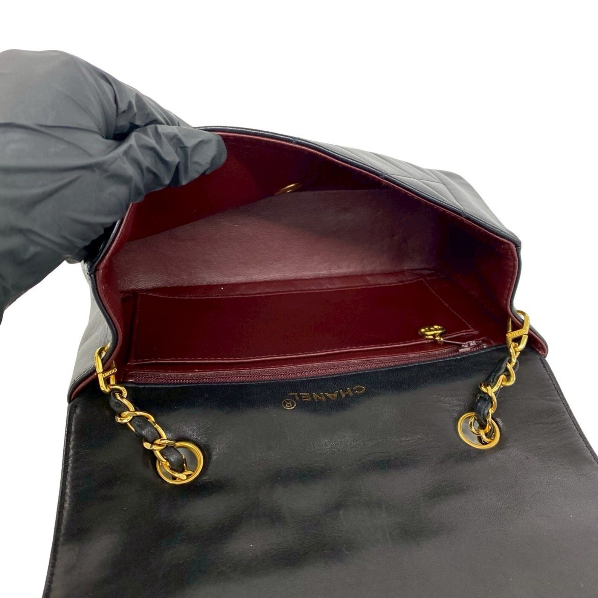 Leather Shoulder Bag (Pre-Owned) - Chanel - Modalova