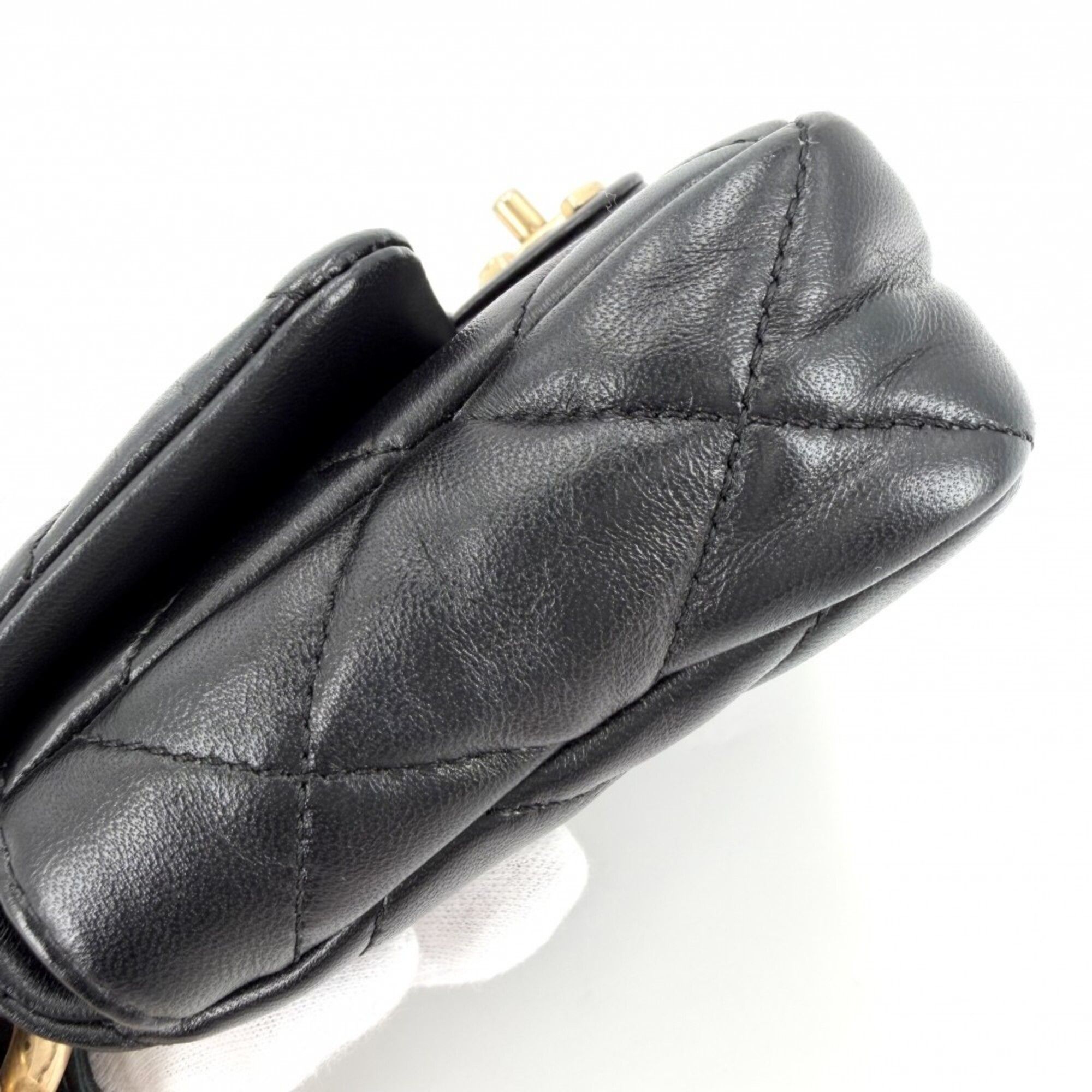 Matelasse Leather Shoulder Bag (Pre-Owned) - Chanel - Modalova
