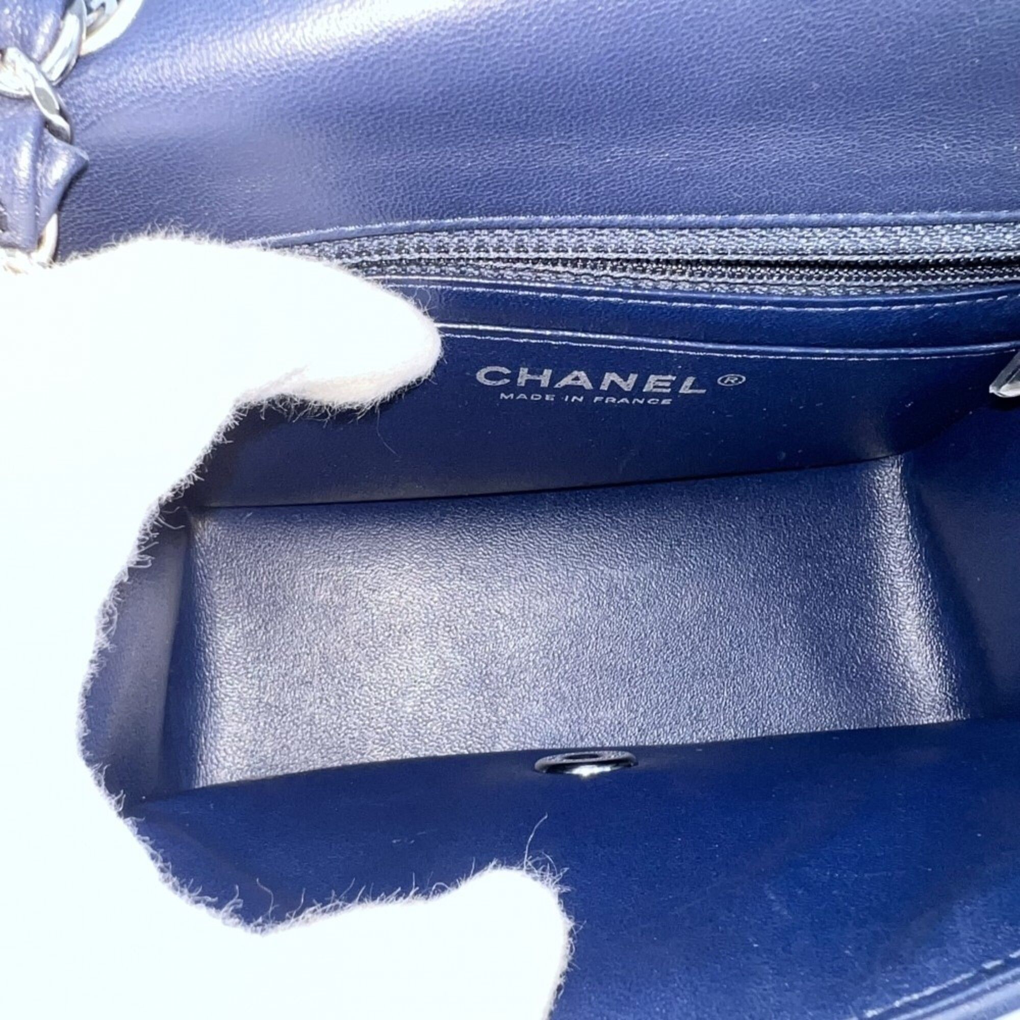 Leather Shoulder Bag (Pre-Owned) - Chanel - Modalova