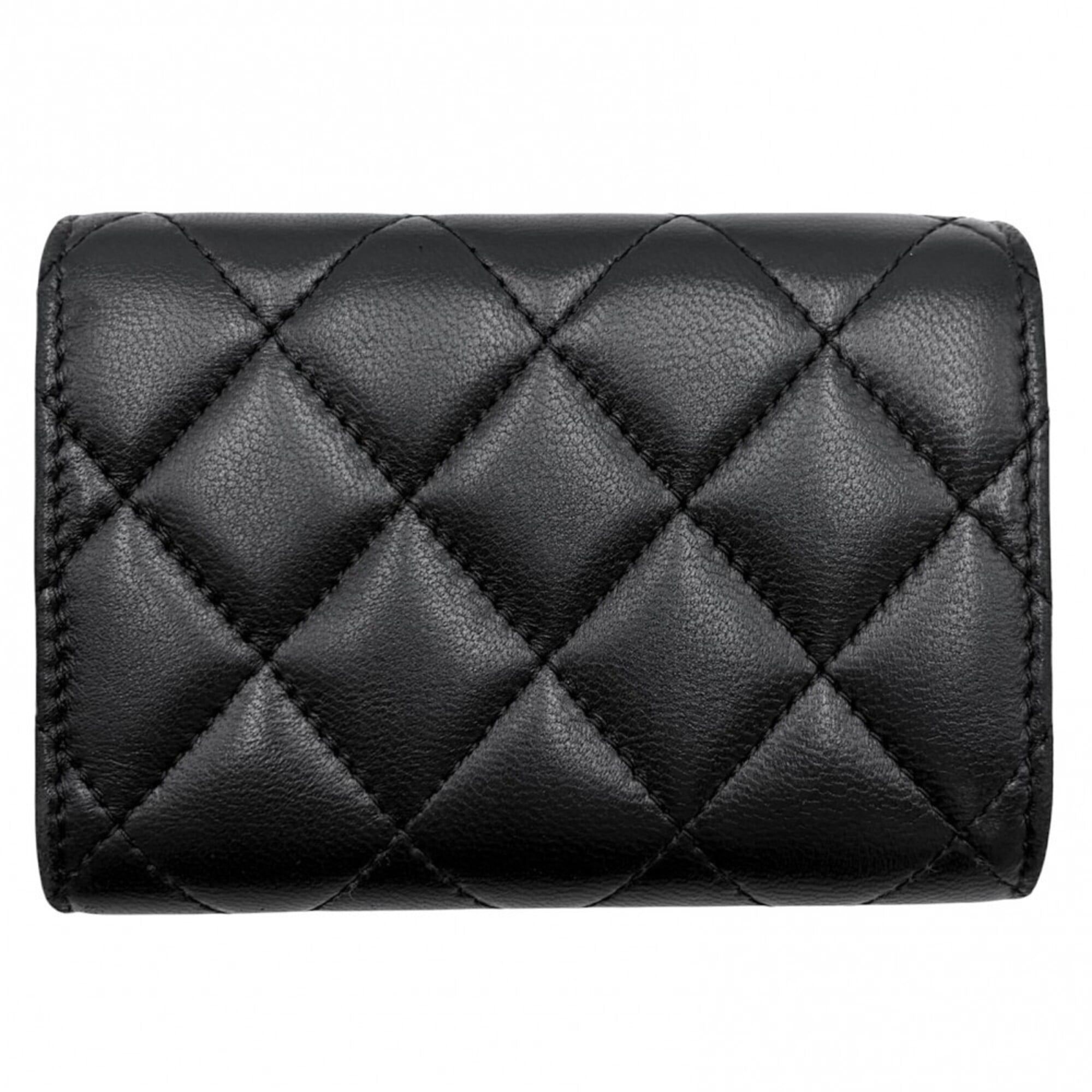 Rhinestone Leather Artificial Pearl Wallet (Tri-Fold) (Pre-Owned) - Chanel - Modalova