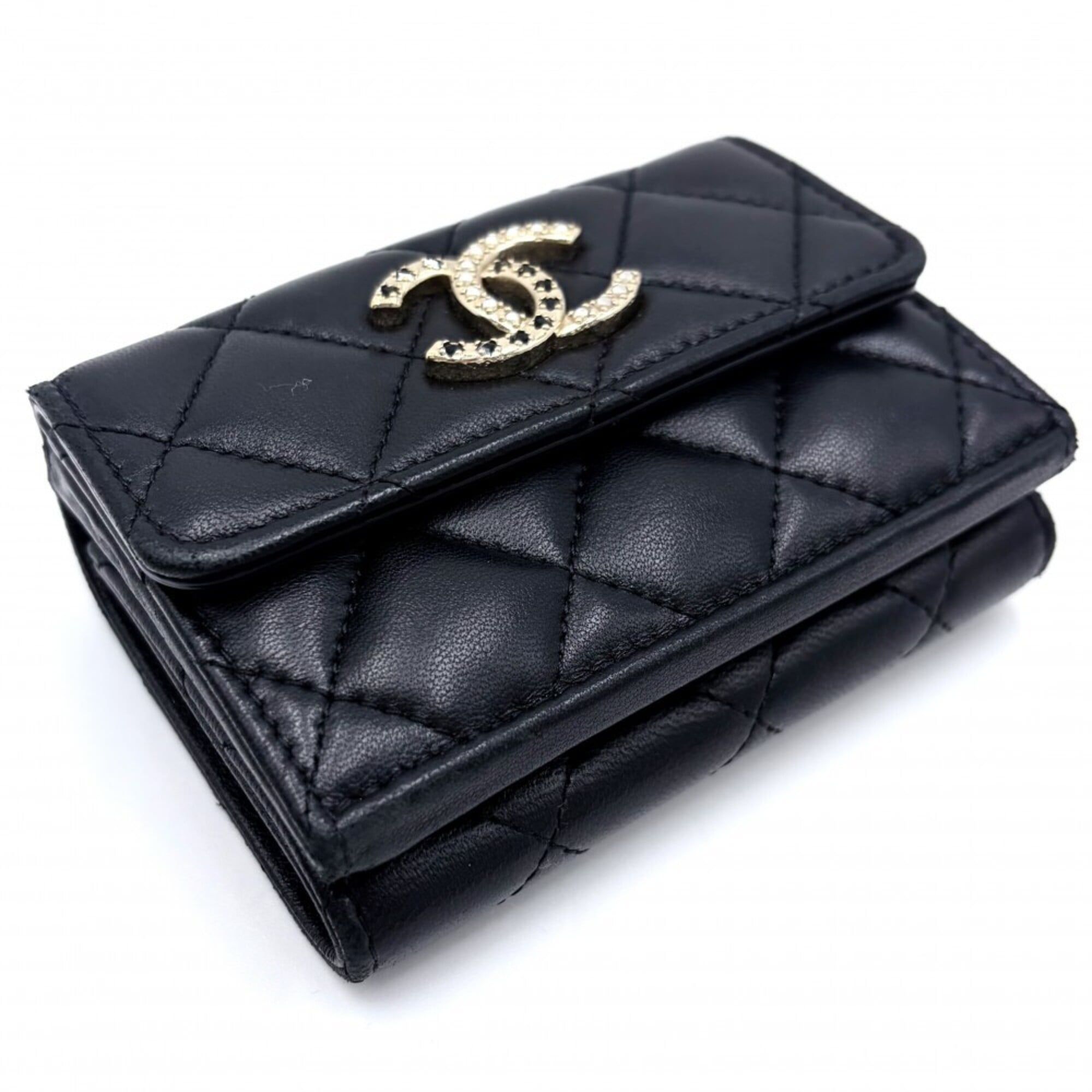 Rhinestone Leather Artificial Pearl Wallet (Tri-Fold) (Pre-Owned) - Chanel - Modalova