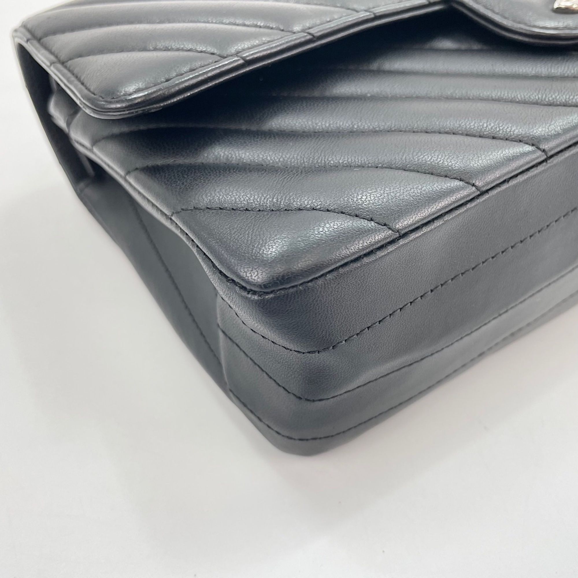 Matelasse Shoulder Bag (Pre-Owned) - Chanel - Modalova